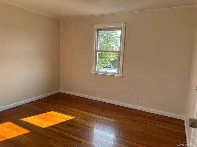410 Herricks Road, North Hempstead, NY, 3 Bedrooms Bedrooms, 7 Rooms Rooms,2 BathroomsBathrooms,Residential Lease,For Rent,Herricks,0,1031567 410 Herricks Road, North Hempstead, NY, 3 Bedrooms Bedrooms, 7 Rooms Rooms,2 BathroomsBathrooms,Residential Lease,For Rent,Herricks,0,1031567