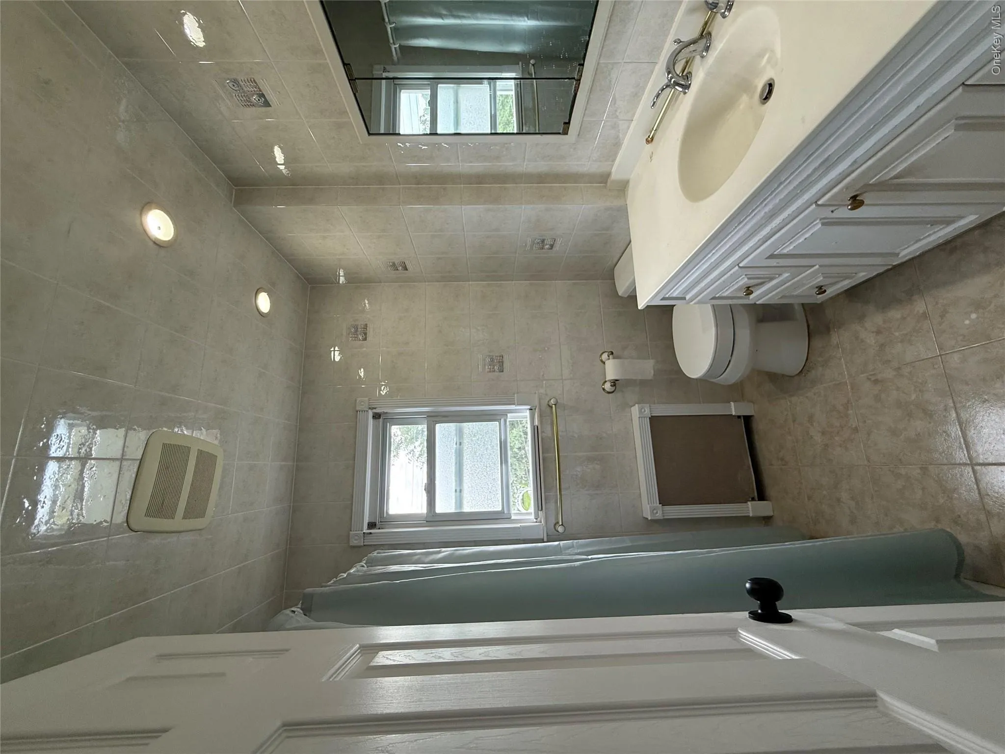 6 Gateway Street, Oyster Bay, NY, 3 Bedrooms Bedrooms, 8 Rooms Rooms,2 BathroomsBathrooms,Residential Lease,For Rent,Gateway,0,1031568 6 Gateway Street, Oyster Bay, NY, 3 Bedrooms Bedrooms, 8 Rooms Rooms,2 BathroomsBathrooms,Residential Lease,For Rent,Gateway,0,1031568