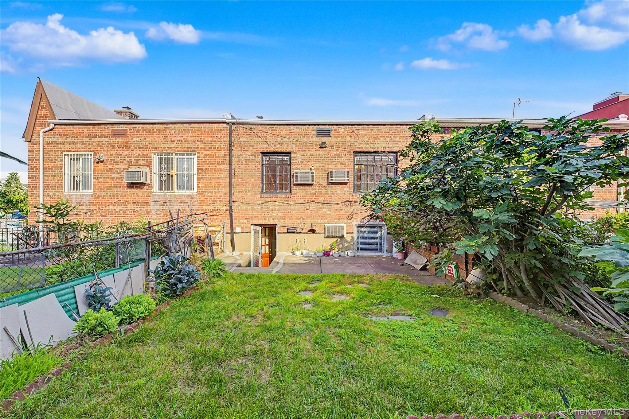 5904 146th Street, New York, NY, 3 Bedrooms Bedrooms, 10 Rooms Rooms,2 BathroomsBathrooms,Residential,For Rent,146th,0,1031581 5904 146th Street, New York, NY, 3 Bedrooms Bedrooms, 10 Rooms Rooms,2 BathroomsBathrooms,Residential,For Rent,146th,0,1031581