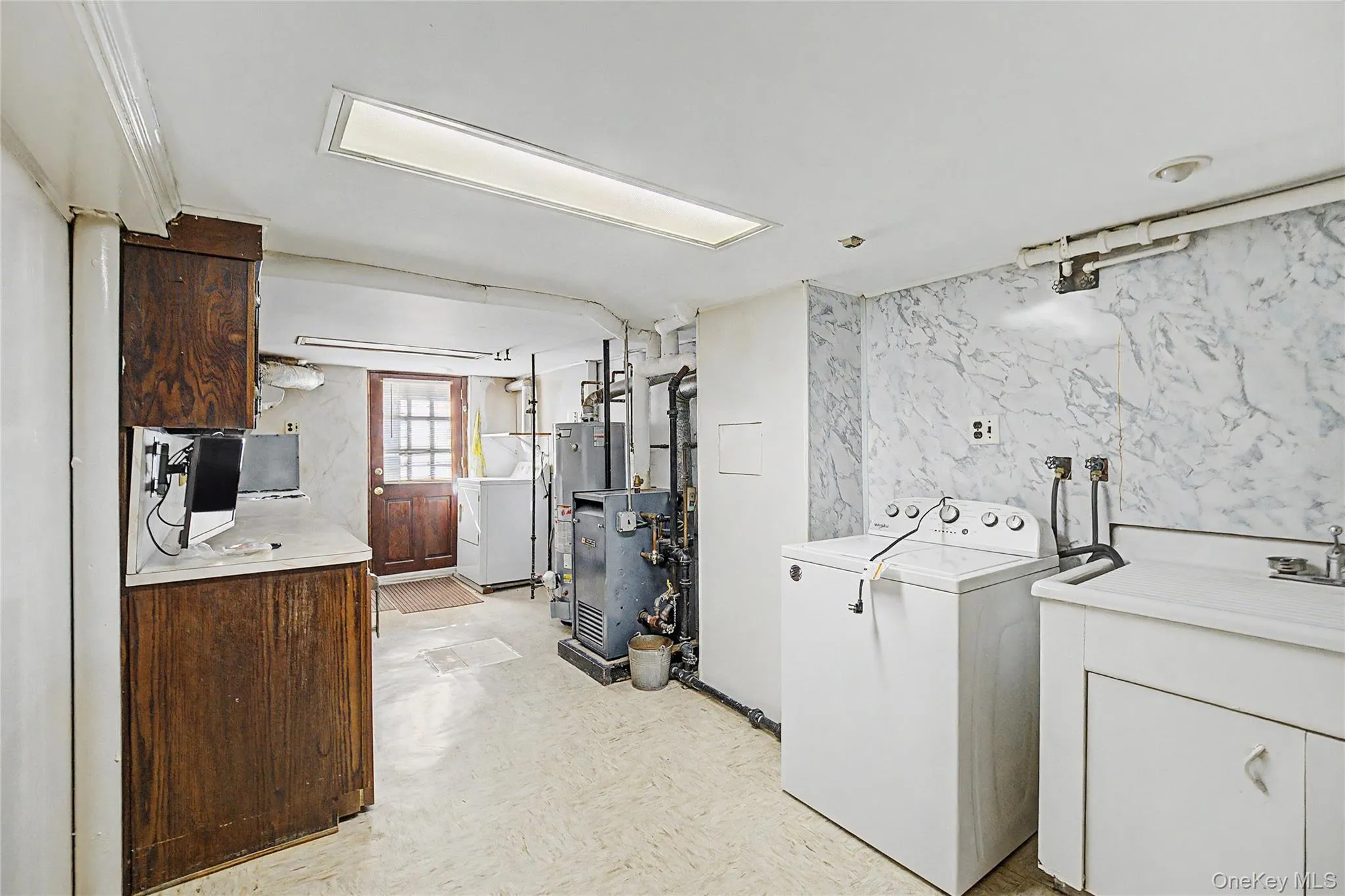 5904 146th Street, New York, NY, 3 Bedrooms Bedrooms, 10 Rooms Rooms,2 BathroomsBathrooms,Residential,For Rent,146th,0,1031581 5904 146th Street, New York, NY, 3 Bedrooms Bedrooms, 10 Rooms Rooms,2 BathroomsBathrooms,Residential,For Rent,146th,0,1031581
