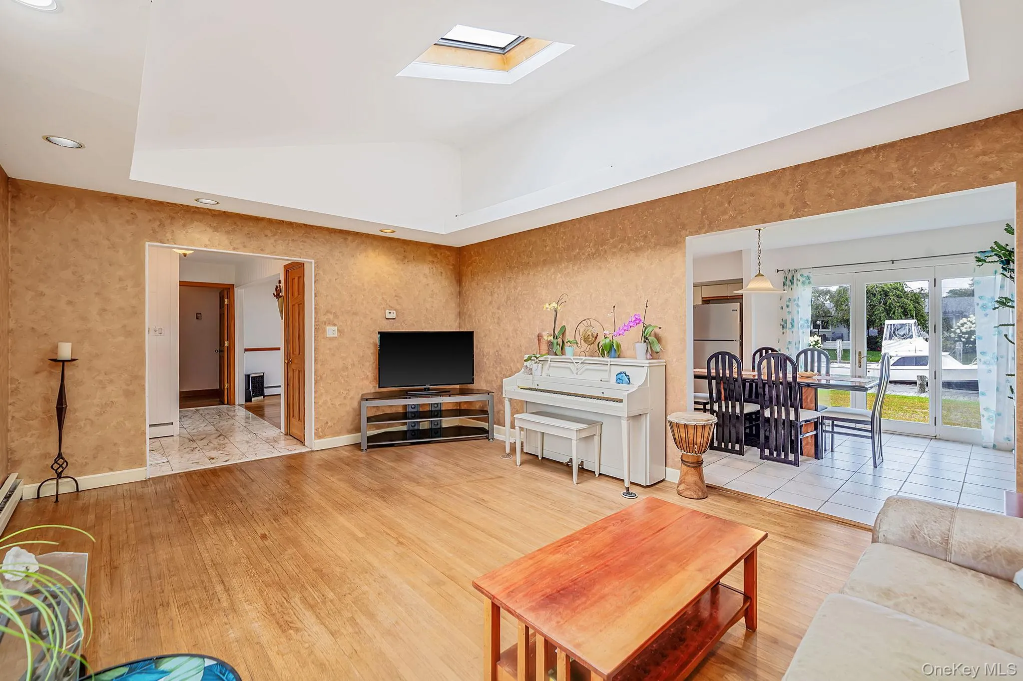 35 Fleets Point Drive, West Babylon, NY, 3 Bedrooms Bedrooms, 7 Rooms Rooms,2 BathroomsBathrooms,Residential,For Rent,Fleets Point,0,1031582 35 Fleets Point Drive, West Babylon, NY, 3 Bedrooms Bedrooms, 7 Rooms Rooms,2 BathroomsBathrooms,Residential,For Rent,Fleets Point,0,1031582