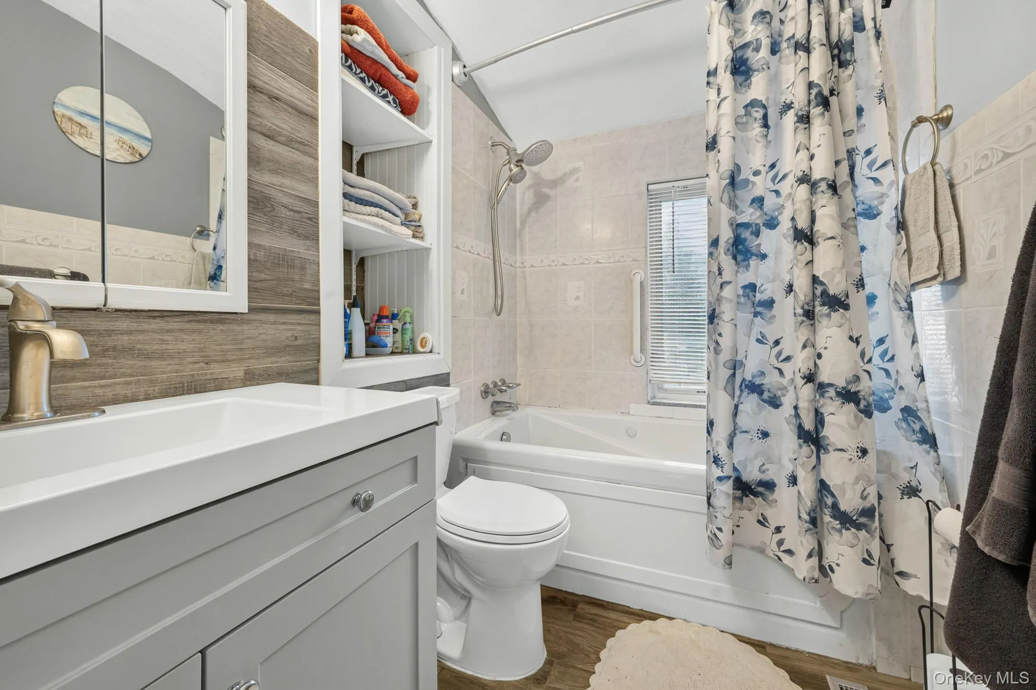 14 Fairway Drive, Brookhaven, NY, 4 Bedrooms Bedrooms, 7 Rooms Rooms,1 BathroomBathrooms,Residential,For Rent,Fairway,0,1031586 14 Fairway Drive, Brookhaven, NY, 4 Bedrooms Bedrooms, 7 Rooms Rooms,1 BathroomBathrooms,Residential,For Rent,Fairway,0,1031586
