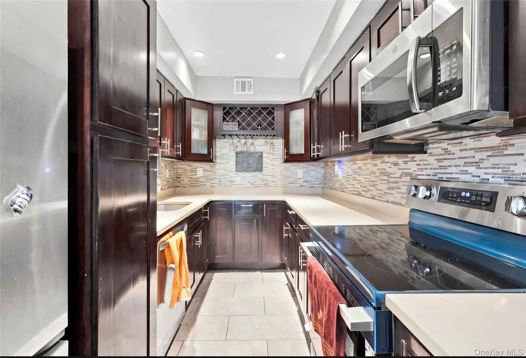 1 Alhambra Drive, Hempstead, NY, 3 Bedrooms Bedrooms, 6 Rooms Rooms,1 BathroomBathrooms,Residential,For Rent,Alhambra,0,1031587 1 Alhambra Drive, Hempstead, NY, 3 Bedrooms Bedrooms, 6 Rooms Rooms,1 BathroomBathrooms,Residential,For Rent,Alhambra,0,1031587
