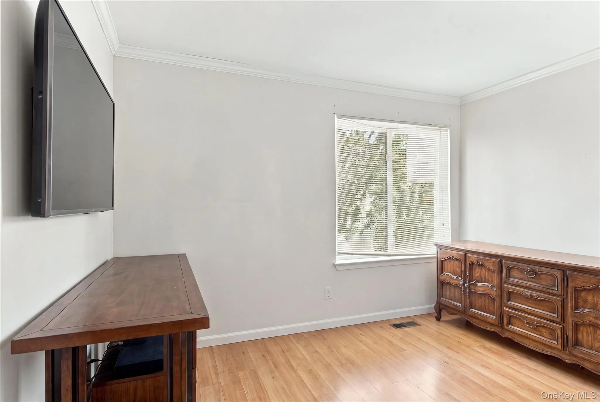 1 Alhambra Drive, Hempstead, NY, 3 Bedrooms Bedrooms, 6 Rooms Rooms,1 BathroomBathrooms,Residential,For Rent,Alhambra,0,1031587 1 Alhambra Drive, Hempstead, NY, 3 Bedrooms Bedrooms, 6 Rooms Rooms,1 BathroomBathrooms,Residential,For Rent,Alhambra,0,1031587