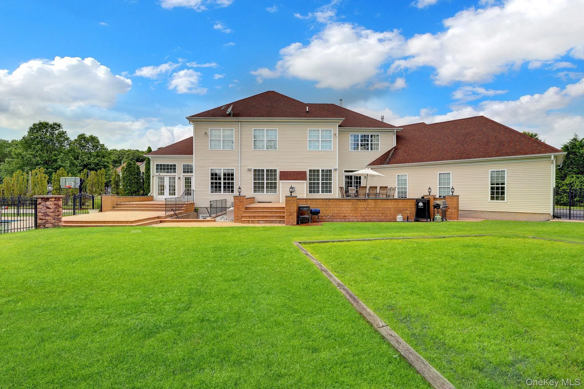 7 Brookline Court, Riverhead, NY, 5 Bedrooms Bedrooms, 12 Rooms Rooms,4 BathroomsBathrooms,Residential,For Rent,Brookline,0,1031590 7 Brookline Court, Riverhead, NY, 5 Bedrooms Bedrooms, 12 Rooms Rooms,4 BathroomsBathrooms,Residential,For Rent,Brookline,0,1031590