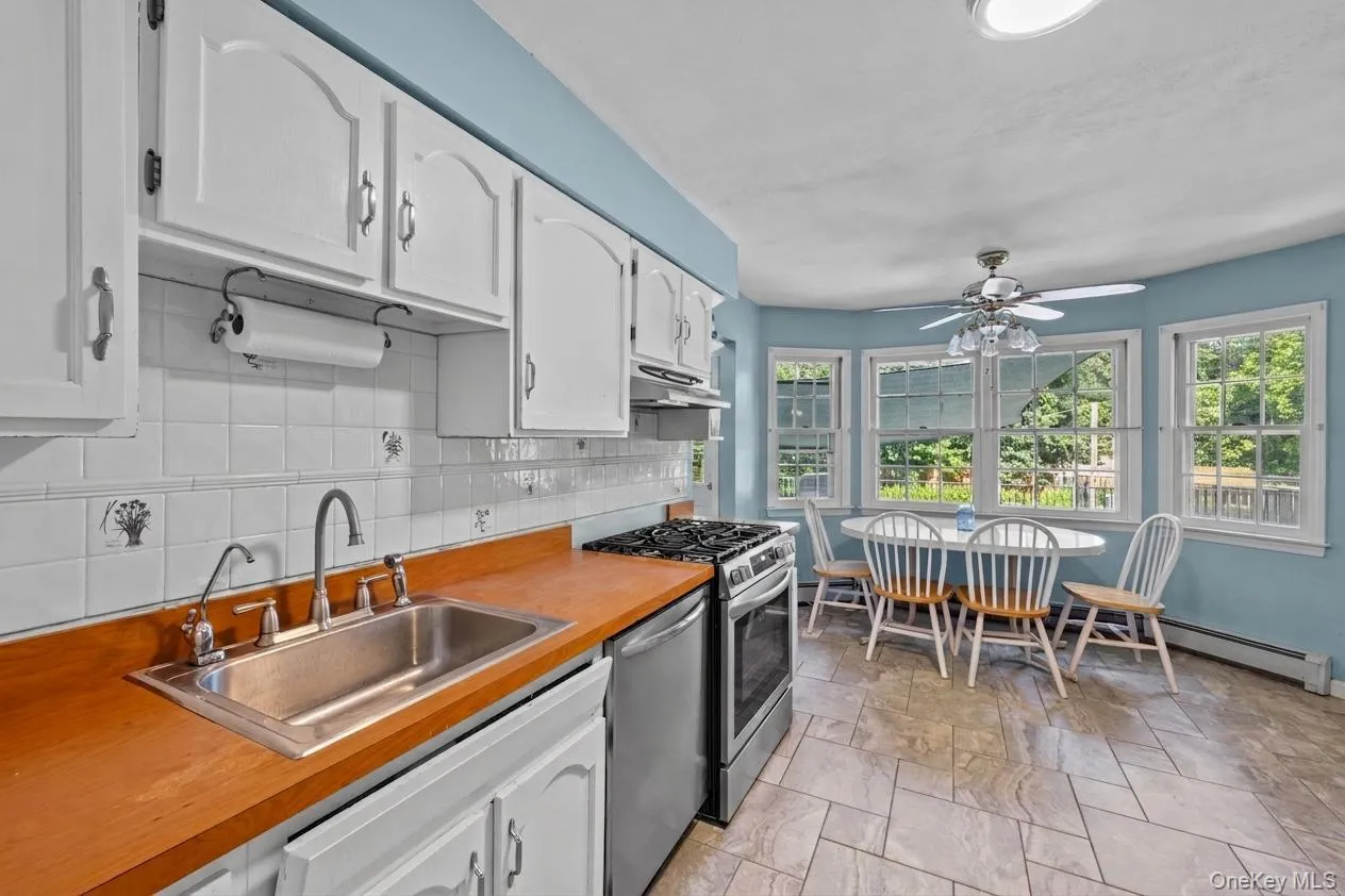 37 Black Locust Avenue, Brookhaven, NY, 3 Bedrooms Bedrooms, 7 Rooms Rooms,2 BathroomsBathrooms,Residential,For Rent,Black Locust,0,1031598 37 Black Locust Avenue, Brookhaven, NY, 3 Bedrooms Bedrooms, 7 Rooms Rooms,2 BathroomsBathrooms,Residential,For Rent,Black Locust,0,1031598