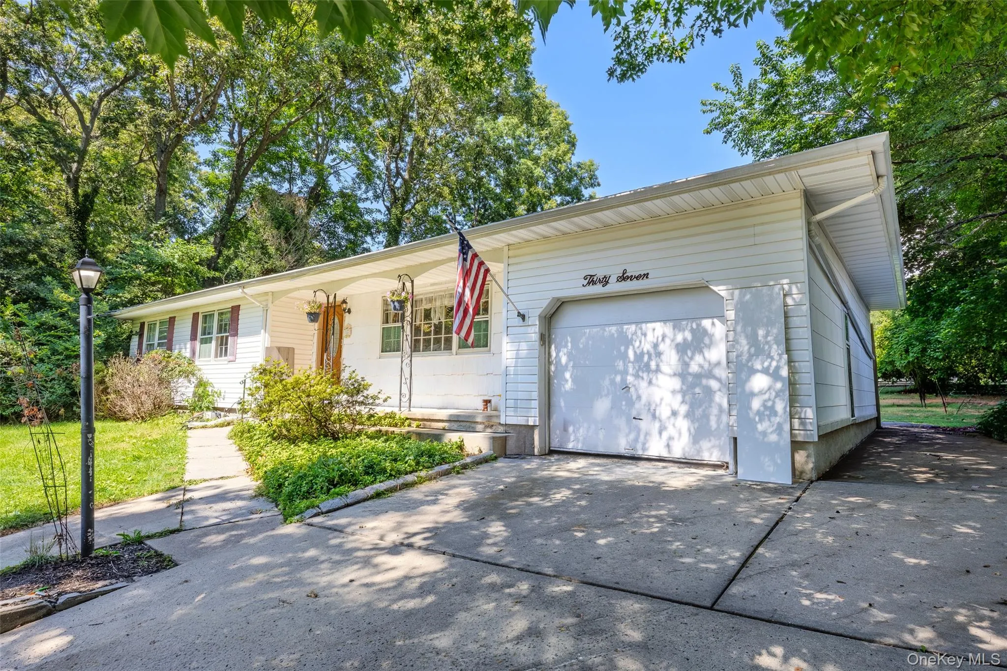 37 Black Locust Avenue, Brookhaven, NY, 3 Bedrooms Bedrooms, 7 Rooms Rooms,2 BathroomsBathrooms,Residential,For Rent,Black Locust,0,1031598 37 Black Locust Avenue, Brookhaven, NY, 3 Bedrooms Bedrooms, 7 Rooms Rooms,2 BathroomsBathrooms,Residential,For Rent,Black Locust,0,1031598
