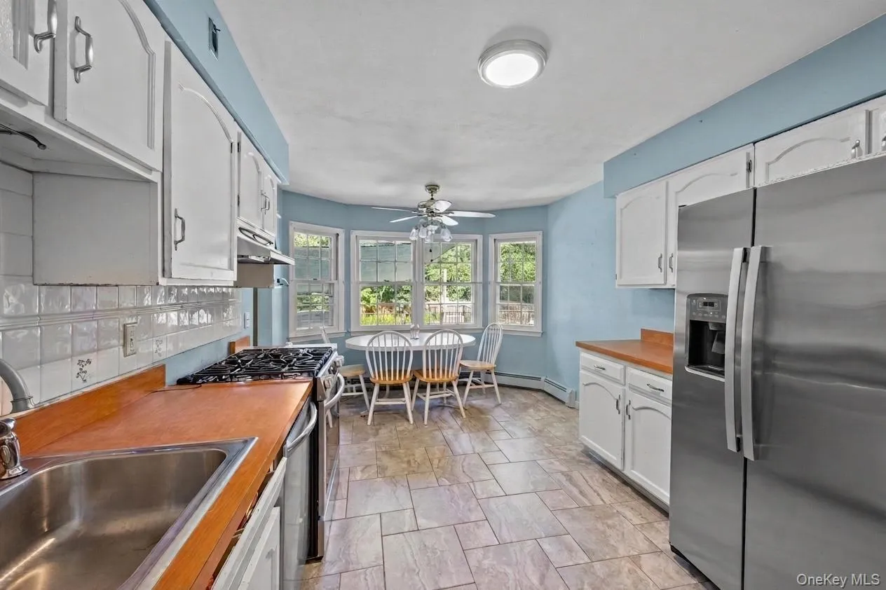 37 Black Locust Avenue, Brookhaven, NY, 3 Bedrooms Bedrooms, 7 Rooms Rooms,2 BathroomsBathrooms,Residential,For Rent,Black Locust,0,1031598 37 Black Locust Avenue, Brookhaven, NY, 3 Bedrooms Bedrooms, 7 Rooms Rooms,2 BathroomsBathrooms,Residential,For Rent,Black Locust,0,1031598
