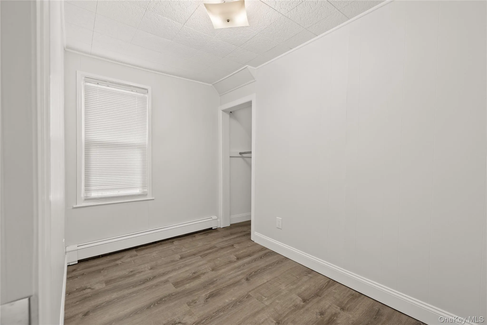 175 Centre Avenue, Babylon, NY, 2 Bedrooms Bedrooms, 5 Rooms Rooms,1 BathroomBathrooms,Residential Lease,For Rent,Centre,0,1031603 175 Centre Avenue, Babylon, NY, 2 Bedrooms Bedrooms, 5 Rooms Rooms,1 BathroomBathrooms,Residential Lease,For Rent,Centre,0,1031603
