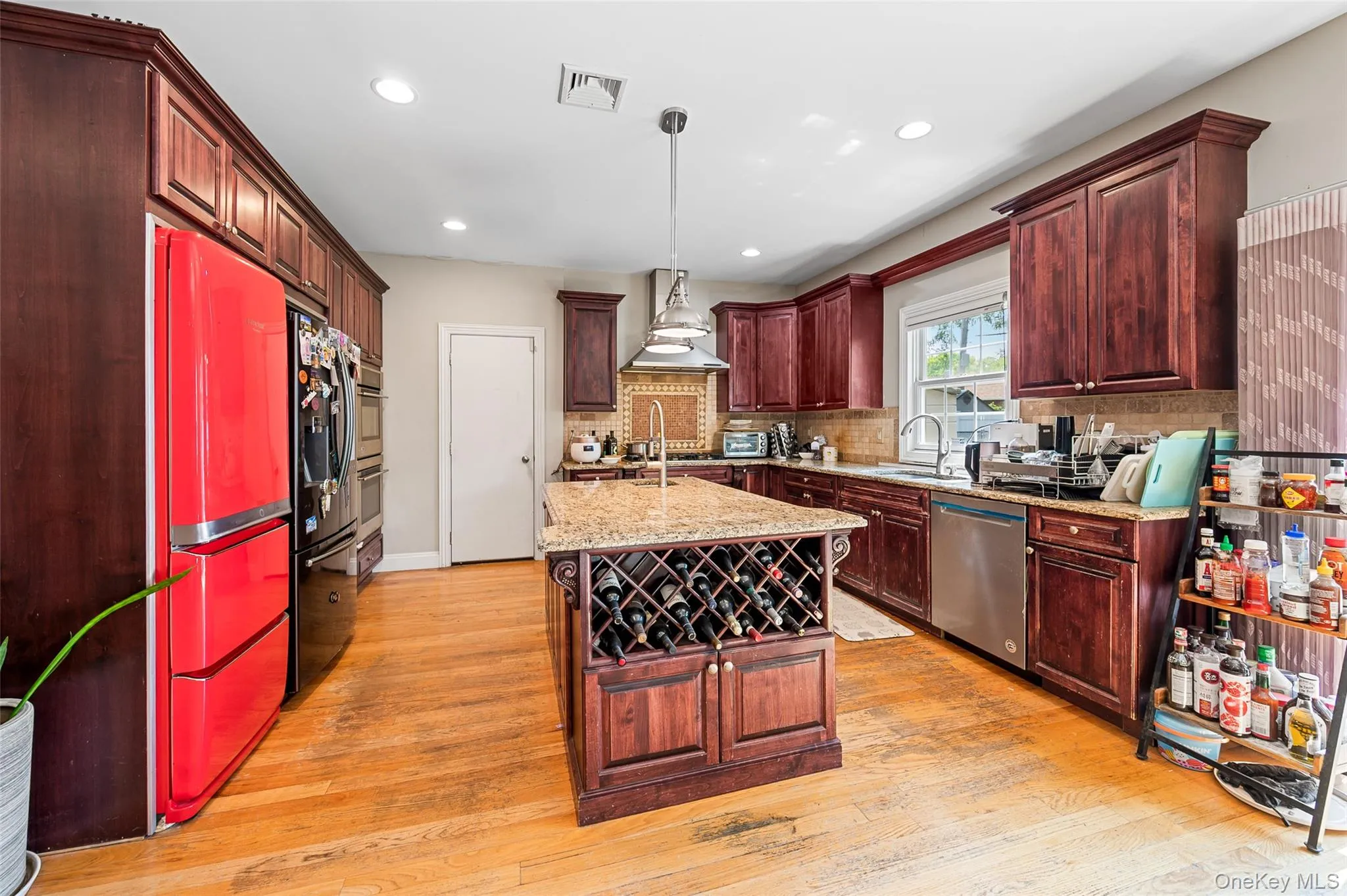 19 Manetto Drive, Oyster Bay, NY, 4 Bedrooms Bedrooms, 10 Rooms Rooms,3 BathroomsBathrooms,Residential,For Rent,Manetto,0,1031606 19 Manetto Drive, Oyster Bay, NY, 4 Bedrooms Bedrooms, 10 Rooms Rooms,3 BathroomsBathrooms,Residential,For Rent,Manetto,0,1031606