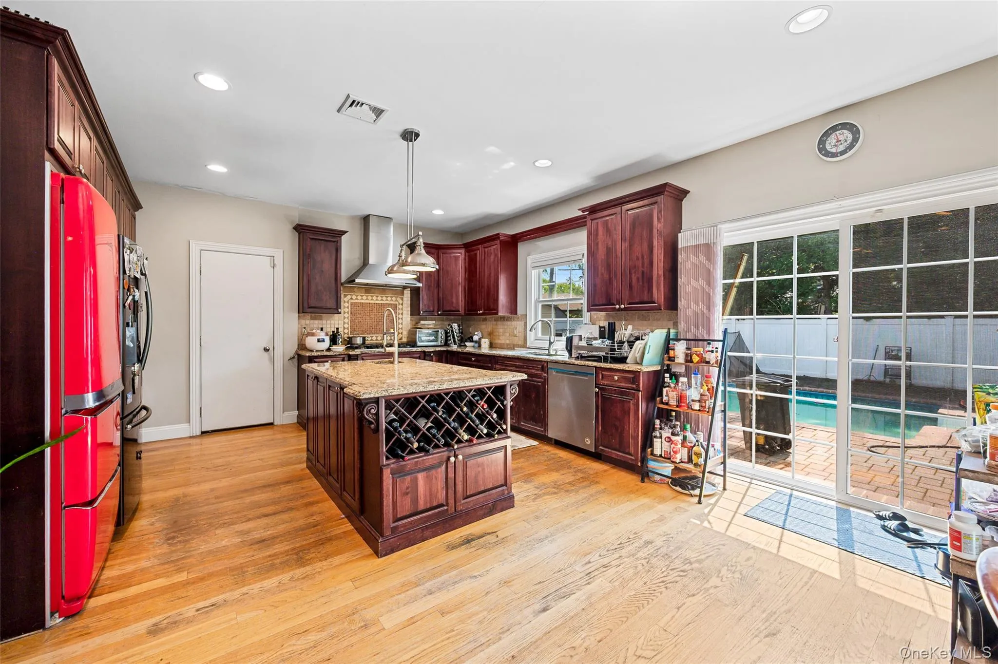 19 Manetto Drive, Oyster Bay, NY, 4 Bedrooms Bedrooms, 10 Rooms Rooms,3 BathroomsBathrooms,Residential,For Rent,Manetto,0,1031606 19 Manetto Drive, Oyster Bay, NY, 4 Bedrooms Bedrooms, 10 Rooms Rooms,3 BathroomsBathrooms,Residential,For Rent,Manetto,0,1031606