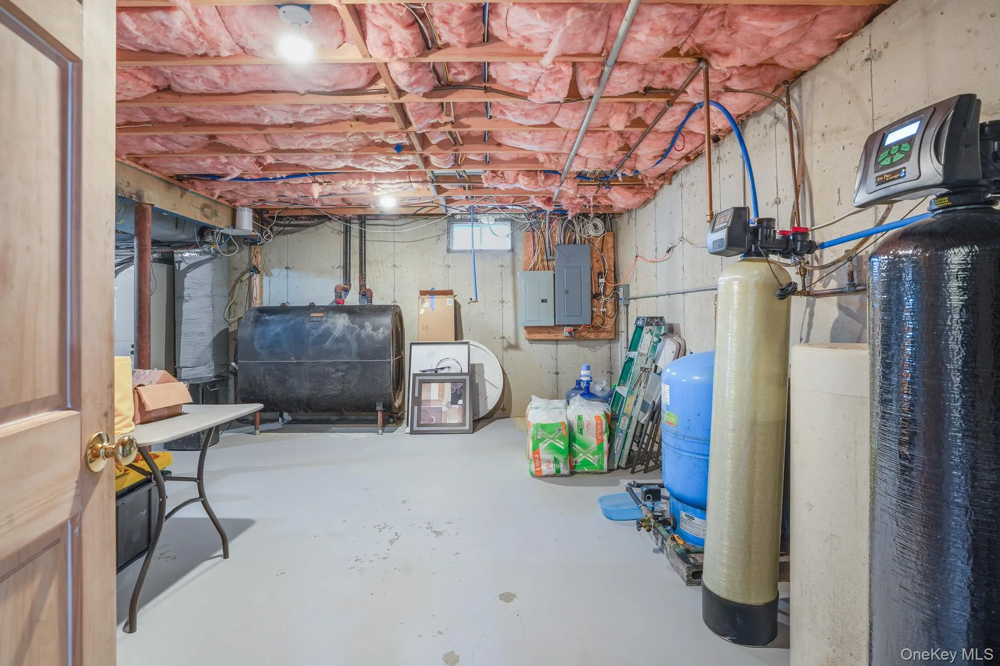 Utility room. Utility room.