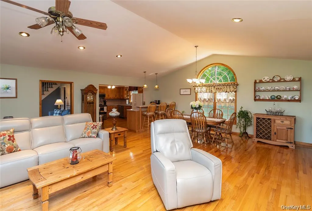 31 Bendlin Lane, Wallkill, NY, 3 Bedrooms Bedrooms, 9 Rooms Rooms,2 BathroomsBathrooms,Residential,For Rent,Bendlin,0,1031608 31 Bendlin Lane, Wallkill, NY, 3 Bedrooms Bedrooms, 9 Rooms Rooms,2 BathroomsBathrooms,Residential,For Rent,Bendlin,0,1031608