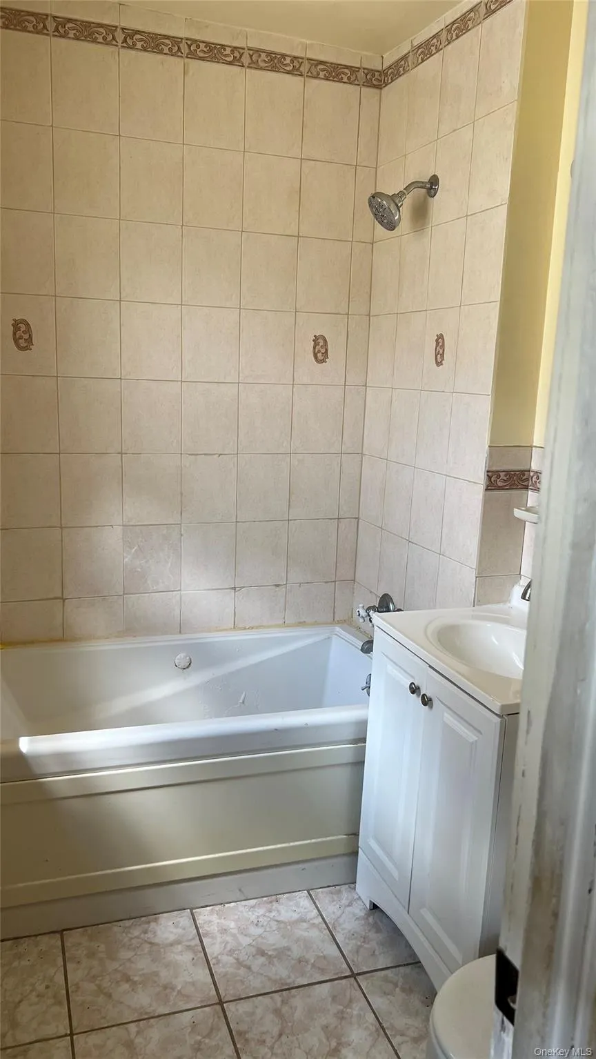 20953 111th Avenue, New York, NY, 3 Bedrooms Bedrooms, 7 Rooms Rooms,1 BathroomBathrooms,Residential,For Rent,111th,0,1031609 20953 111th Avenue, New York, NY, 3 Bedrooms Bedrooms, 7 Rooms Rooms,1 BathroomBathrooms,Residential,For Rent,111th,0,1031609