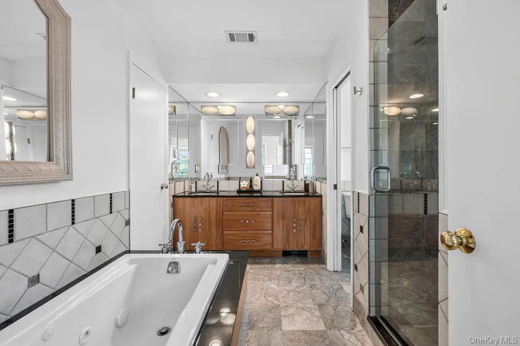 16 Yale Drive, Clarkstown, NY, 5 Bedrooms Bedrooms, 14 Rooms Rooms,3 BathroomsBathrooms,Residential,For Rent,Yale,0,1031617 16 Yale Drive, Clarkstown, NY, 5 Bedrooms Bedrooms, 14 Rooms Rooms,3 BathroomsBathrooms,Residential,For Rent,Yale,0,1031617