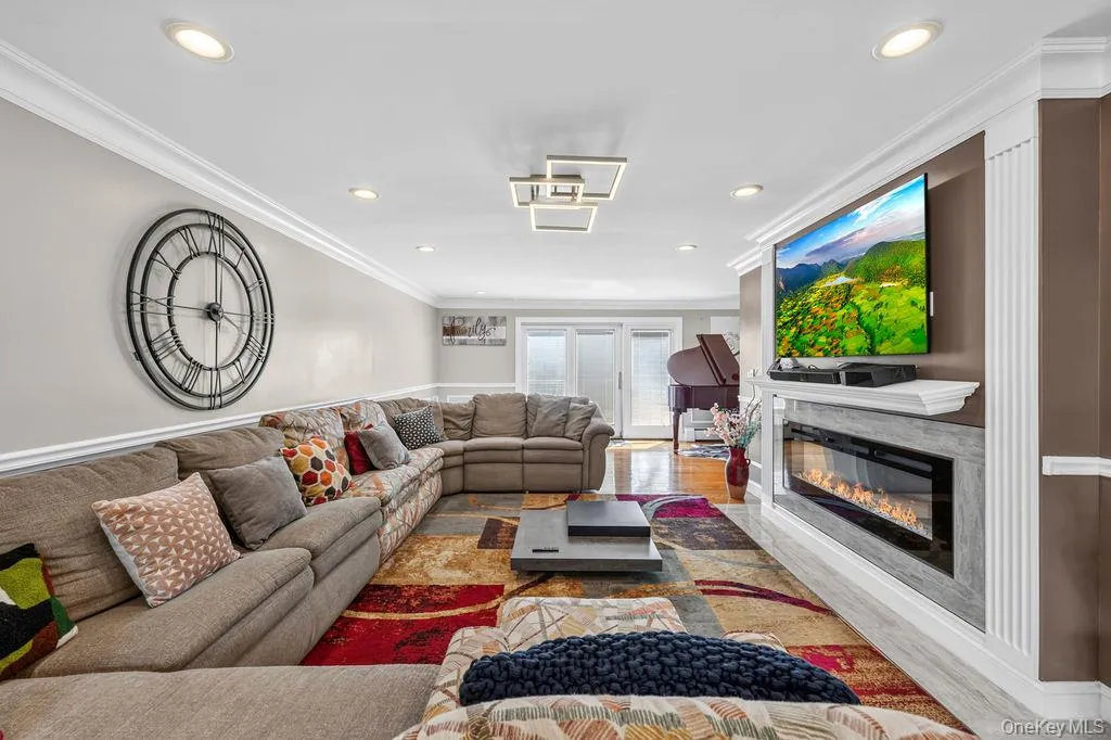 16 Yale Drive, Clarkstown, NY, 5 Bedrooms Bedrooms, 14 Rooms Rooms,3 BathroomsBathrooms,Residential,For Rent,Yale,0,1031617 16 Yale Drive, Clarkstown, NY, 5 Bedrooms Bedrooms, 14 Rooms Rooms,3 BathroomsBathrooms,Residential,For Rent,Yale,0,1031617
