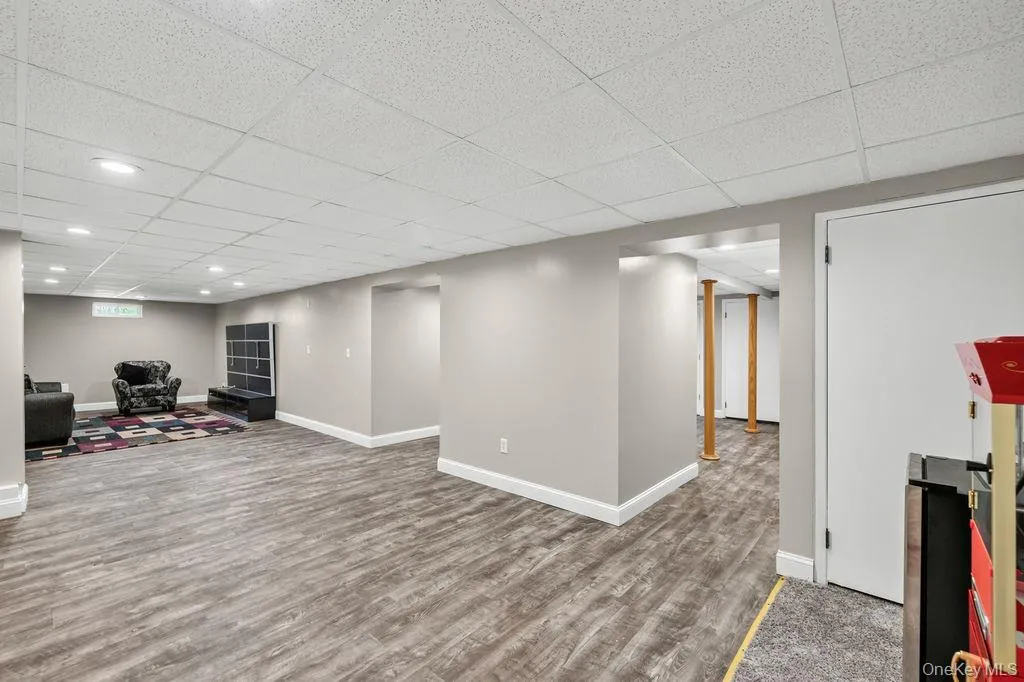 16 Yale Drive, Clarkstown, NY, 5 Bedrooms Bedrooms, 14 Rooms Rooms,3 BathroomsBathrooms,Residential,For Rent,Yale,0,1031617 16 Yale Drive, Clarkstown, NY, 5 Bedrooms Bedrooms, 14 Rooms Rooms,3 BathroomsBathrooms,Residential,For Rent,Yale,0,1031617