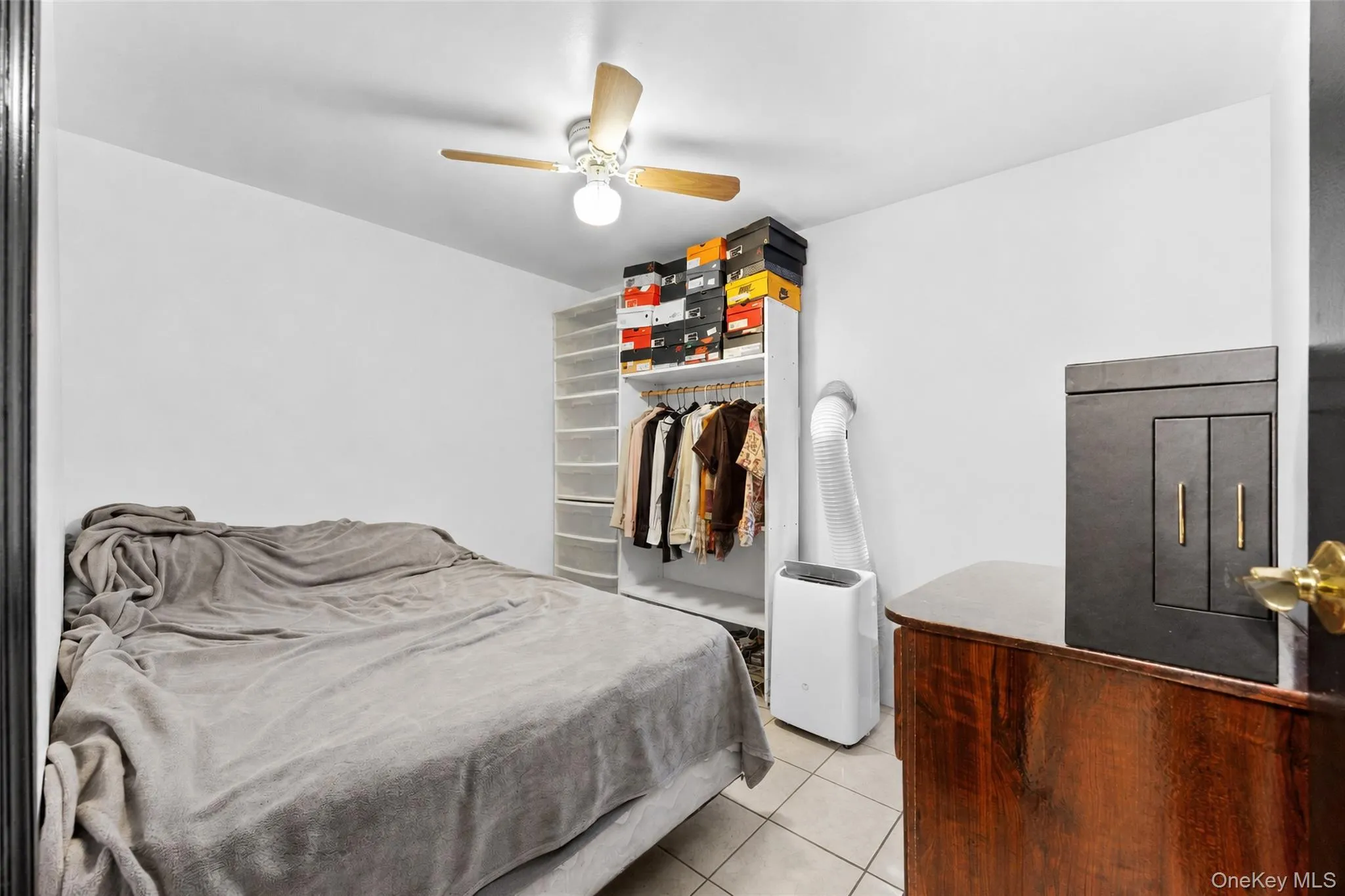 3302 Tiemann Avenue, New York, NY, 4 Bedrooms Bedrooms, 10 Rooms Rooms,2 BathroomsBathrooms,Residential,For Rent,Tiemann,0,1031618 3302 Tiemann Avenue, New York, NY, 4 Bedrooms Bedrooms, 10 Rooms Rooms,2 BathroomsBathrooms,Residential,For Rent,Tiemann,0,1031618