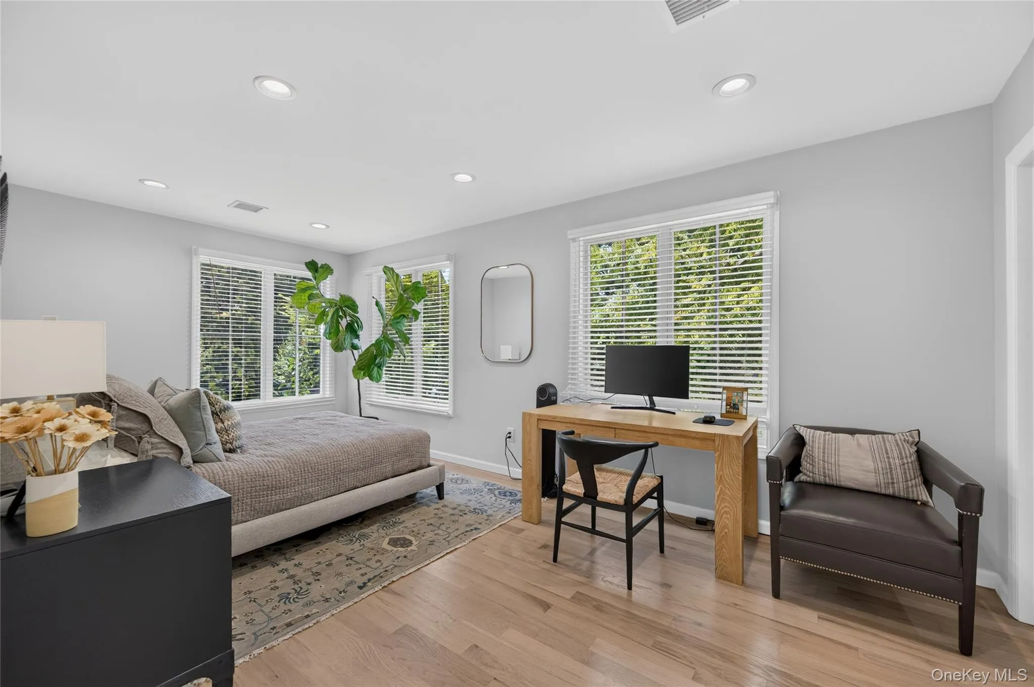 15 Bayview Avenue, North Hempstead, NY, 3 Bedrooms Bedrooms, 8 Rooms Rooms,2 BathroomsBathrooms,Residential Lease,For Rent,Bayview,0,1031622 15 Bayview Avenue, North Hempstead, NY, 3 Bedrooms Bedrooms, 8 Rooms Rooms,2 BathroomsBathrooms,Residential Lease,For Rent,Bayview,0,1031622
