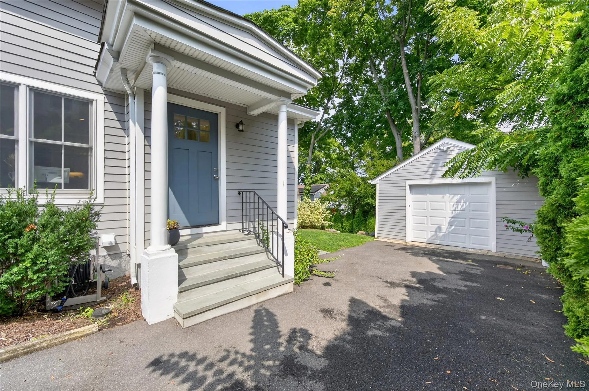 15 Bayview Avenue, North Hempstead, NY, 3 Bedrooms Bedrooms, 8 Rooms Rooms,2 BathroomsBathrooms,Residential Lease,For Rent,Bayview,0,1031622 15 Bayview Avenue, North Hempstead, NY, 3 Bedrooms Bedrooms, 8 Rooms Rooms,2 BathroomsBathrooms,Residential Lease,For Rent,Bayview,0,1031622