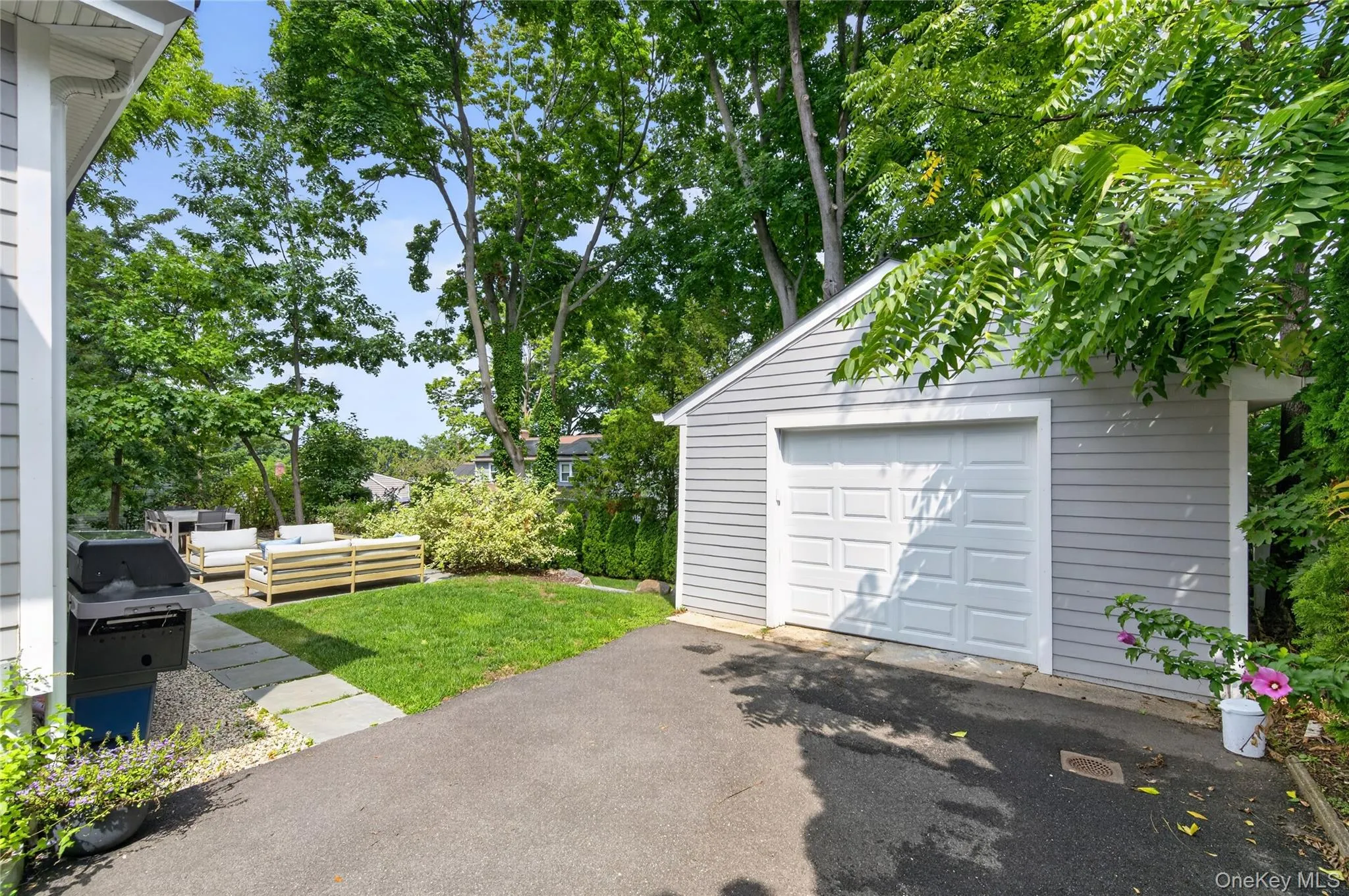 15 Bayview Avenue, North Hempstead, NY, 3 Bedrooms Bedrooms, 8 Rooms Rooms,2 BathroomsBathrooms,Residential Lease,For Rent,Bayview,0,1031622 15 Bayview Avenue, North Hempstead, NY, 3 Bedrooms Bedrooms, 8 Rooms Rooms,2 BathroomsBathrooms,Residential Lease,For Rent,Bayview,0,1031622