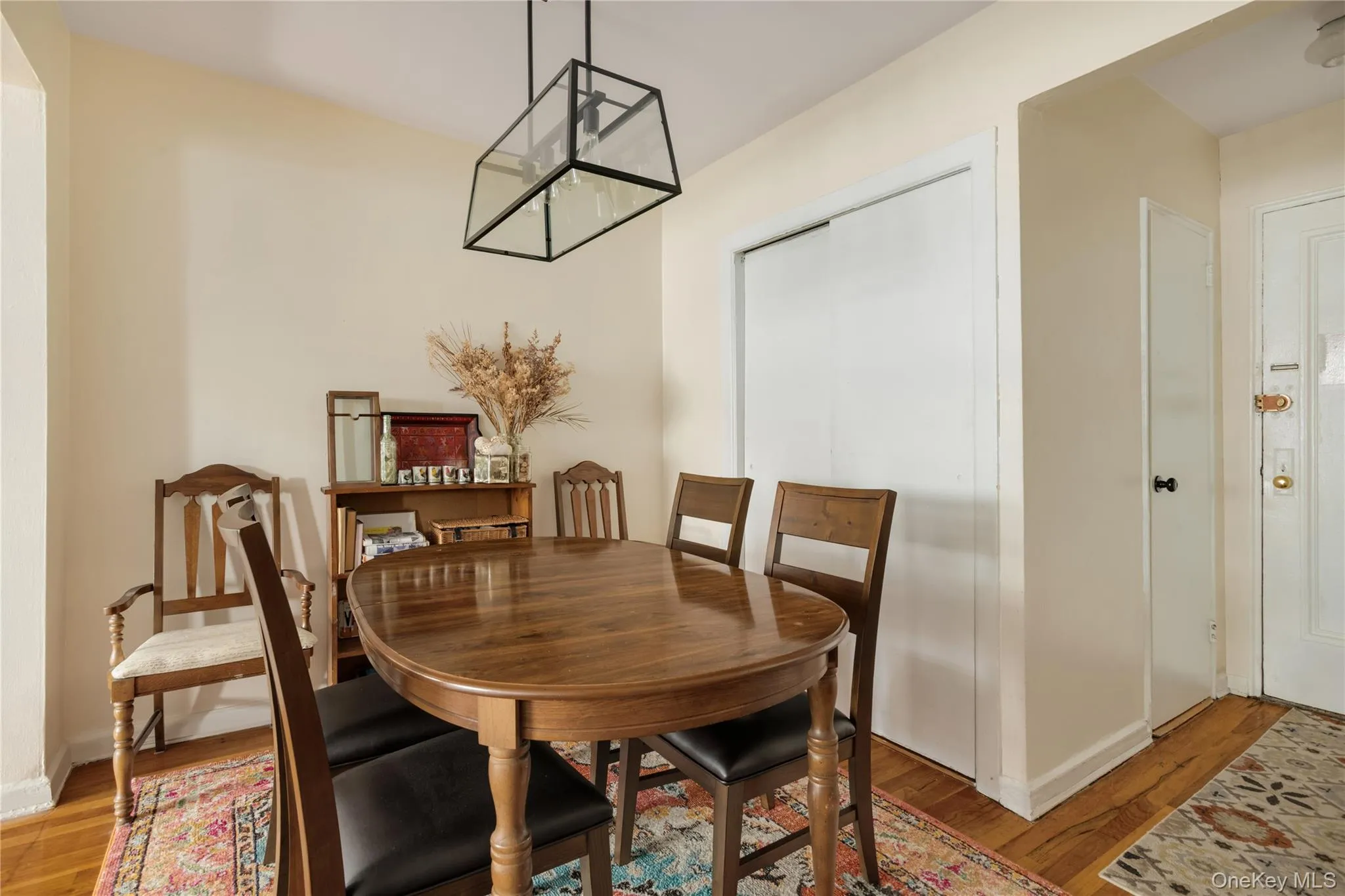 102-55 67th Drive, New York, NY, 2 Bedrooms Bedrooms, 4 Rooms Rooms,1 BathroomBathrooms,Residential Lease,For Rent,67th,0,1031623 102-55 67th Drive, New York, NY, 2 Bedrooms Bedrooms, 4 Rooms Rooms,1 BathroomBathrooms,Residential Lease,For Rent,67th,0,1031623
