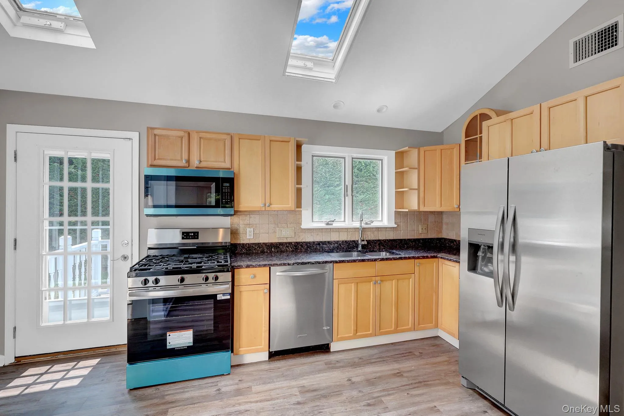 466 4th Street, Islip, NY, 3 Bedrooms Bedrooms, 7 Rooms Rooms,2 BathroomsBathrooms,Residential,For Rent,4th,0,1031624 466 4th Street, Islip, NY, 3 Bedrooms Bedrooms, 7 Rooms Rooms,2 BathroomsBathrooms,Residential,For Rent,4th,0,1031624