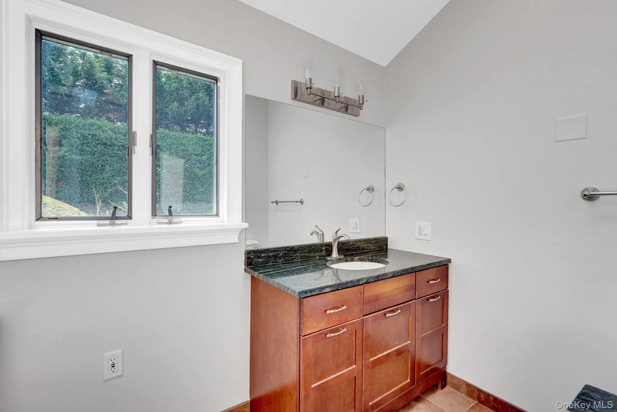 466 4th Street, Islip, NY, 3 Bedrooms Bedrooms, 7 Rooms Rooms,2 BathroomsBathrooms,Residential,For Rent,4th,0,1031624 466 4th Street, Islip, NY, 3 Bedrooms Bedrooms, 7 Rooms Rooms,2 BathroomsBathrooms,Residential,For Rent,4th,0,1031624