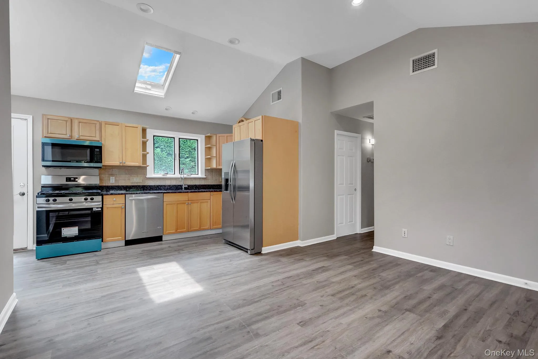 466 4th Street, Islip, NY, 3 Bedrooms Bedrooms, 7 Rooms Rooms,2 BathroomsBathrooms,Residential,For Rent,4th,0,1031624 466 4th Street, Islip, NY, 3 Bedrooms Bedrooms, 7 Rooms Rooms,2 BathroomsBathrooms,Residential,For Rent,4th,0,1031624