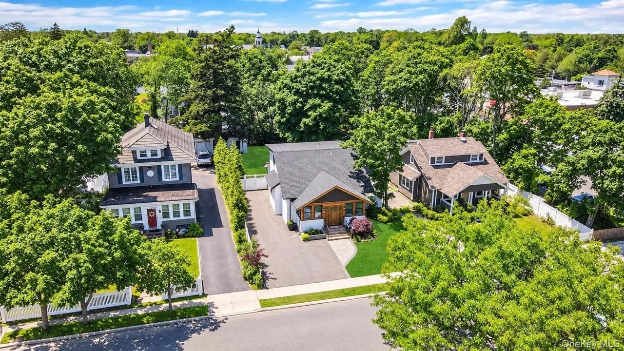 10 Bayview Avenue, Islip, NY, 3 Bedrooms Bedrooms, 7 Rooms Rooms,2 BathroomsBathrooms,Residential,For Rent,Bayview,0,1031635 10 Bayview Avenue, Islip, NY, 3 Bedrooms Bedrooms, 7 Rooms Rooms,2 BathroomsBathrooms,Residential,For Rent,Bayview,0,1031635