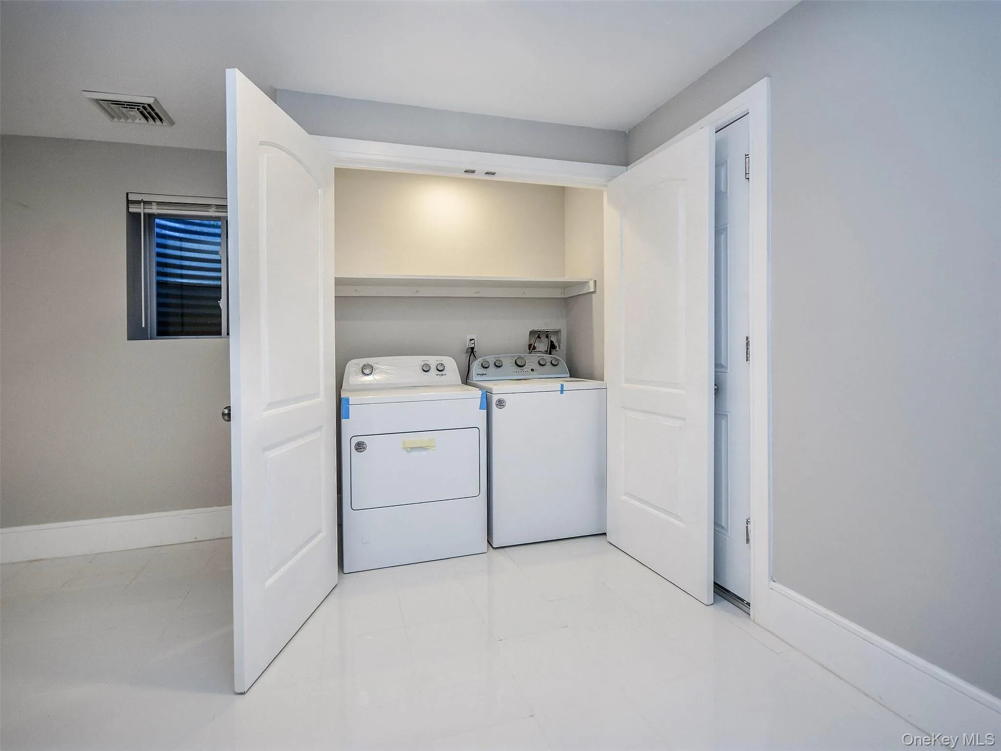 15 B Dunes Lane, North Hempstead, NY, 4 Bedrooms Bedrooms, 7 Rooms Rooms,4 BathroomsBathrooms,Residential Lease,For Rent,Dunes,0,1031638 15 B Dunes Lane, North Hempstead, NY, 4 Bedrooms Bedrooms, 7 Rooms Rooms,4 BathroomsBathrooms,Residential Lease,For Rent,Dunes,0,1031638