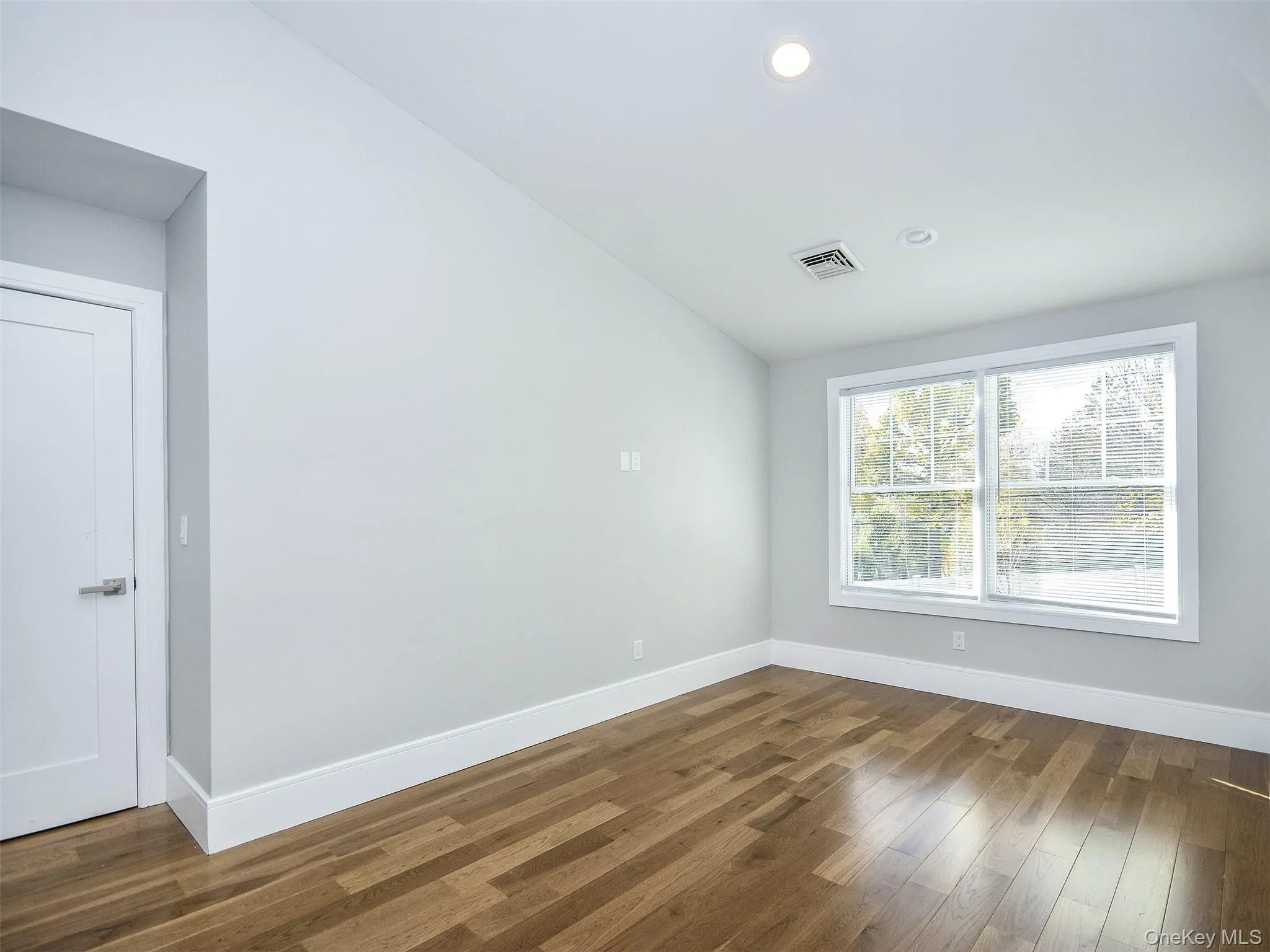 15 B Dunes Lane, North Hempstead, NY, 4 Bedrooms Bedrooms, 7 Rooms Rooms,4 BathroomsBathrooms,Residential Lease,For Rent,Dunes,0,1031638 15 B Dunes Lane, North Hempstead, NY, 4 Bedrooms Bedrooms, 7 Rooms Rooms,4 BathroomsBathrooms,Residential Lease,For Rent,Dunes,0,1031638