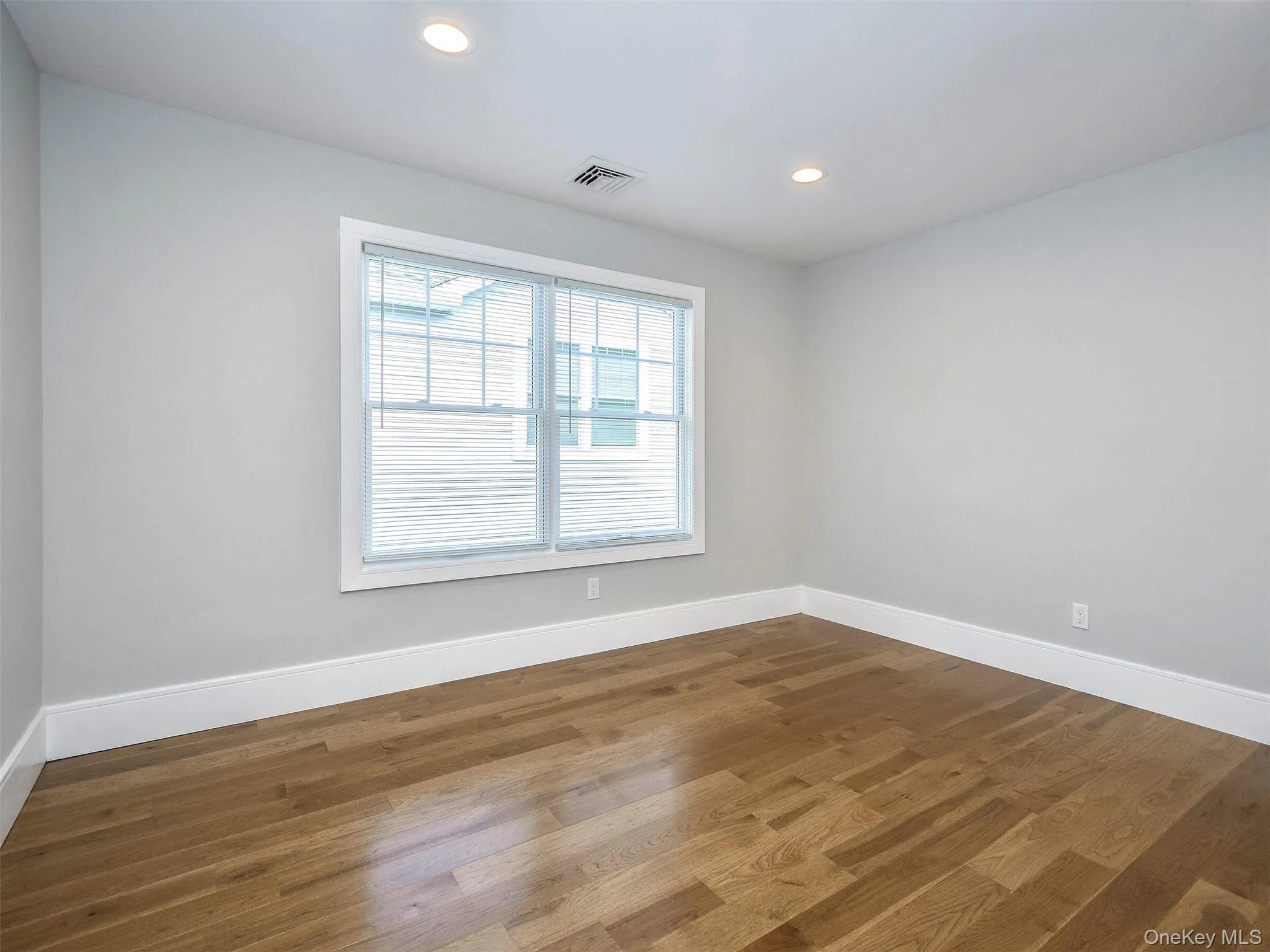 15 B Dunes Lane, North Hempstead, NY, 4 Bedrooms Bedrooms, 7 Rooms Rooms,4 BathroomsBathrooms,Residential Lease,For Rent,Dunes,0,1031638 15 B Dunes Lane, North Hempstead, NY, 4 Bedrooms Bedrooms, 7 Rooms Rooms,4 BathroomsBathrooms,Residential Lease,For Rent,Dunes,0,1031638