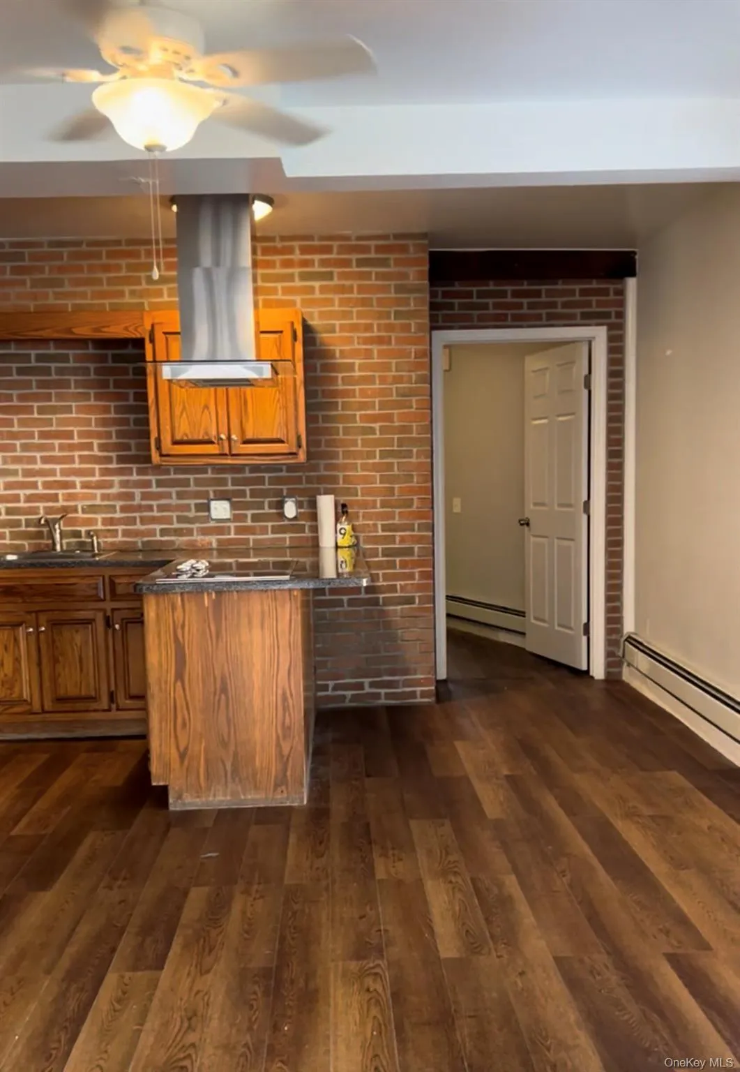 13 Spring Street, Warwick (town), NY, 1 Bedroom Bedrooms, 3 Rooms Rooms,1 BathroomBathrooms,Residential Lease,For Rent,Spring,0,1031639 13 Spring Street, Warwick (town), NY, 1 Bedroom Bedrooms, 3 Rooms Rooms,1 BathroomBathrooms,Residential Lease,For Rent,Spring,0,1031639