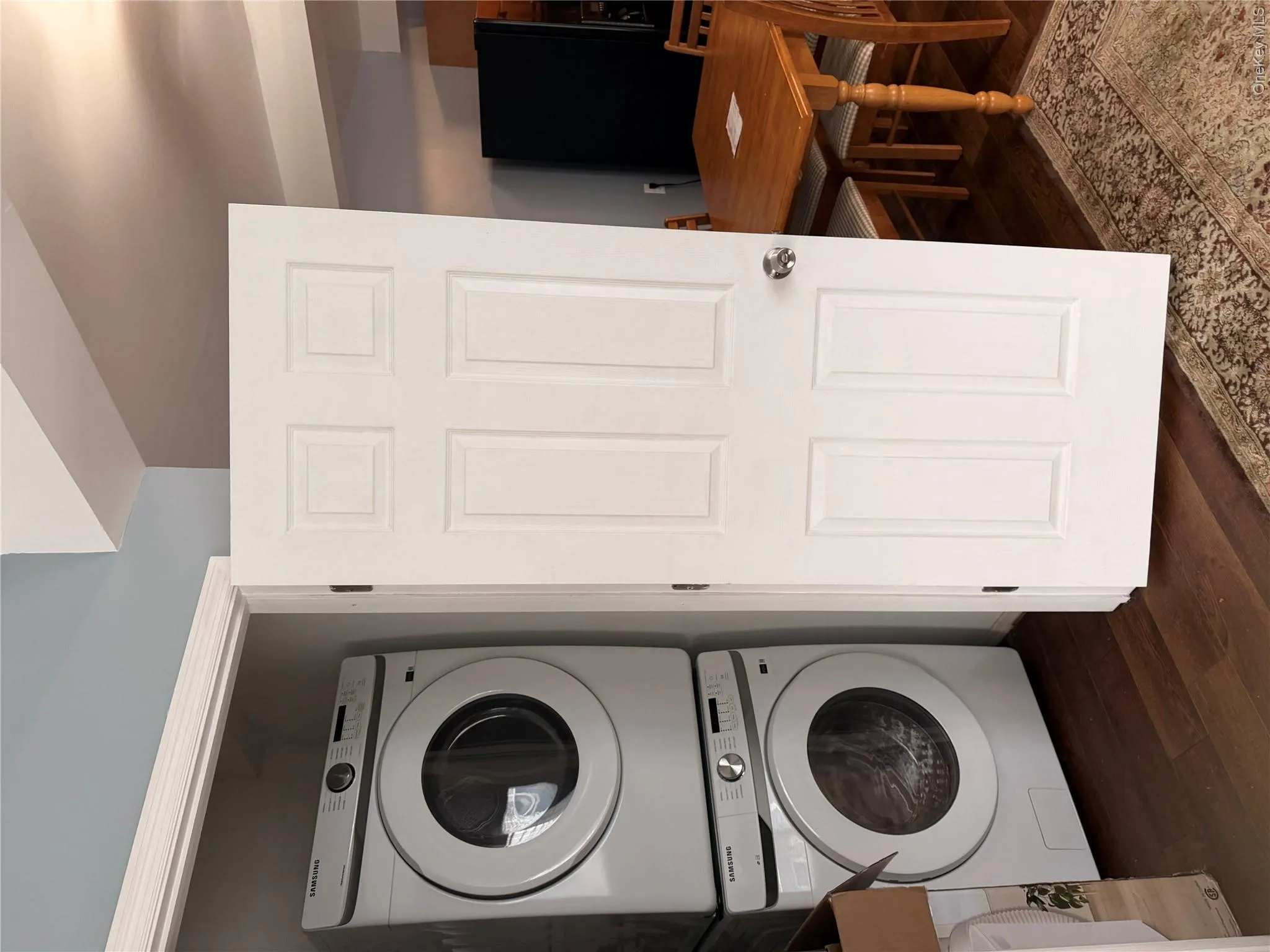 Full size washer/dryer Full size washer/dryer