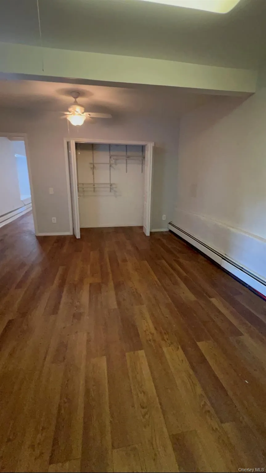 13 Spring Street, Warwick (town), NY, 1 Bedroom Bedrooms, 3 Rooms Rooms,1 BathroomBathrooms,Residential Lease,For Rent,Spring,0,1031639 13 Spring Street, Warwick (town), NY, 1 Bedroom Bedrooms, 3 Rooms Rooms,1 BathroomBathrooms,Residential Lease,For Rent,Spring,0,1031639