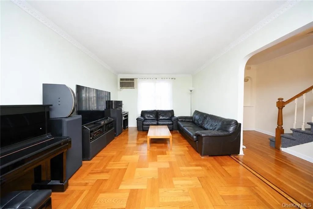 2340 29th Street, New York, NY, 3 Bedrooms Bedrooms, 7 Rooms Rooms,2 BathroomsBathrooms,Residential,For Rent,29th,0,1031642 2340 29th Street, New York, NY, 3 Bedrooms Bedrooms, 7 Rooms Rooms,2 BathroomsBathrooms,Residential,For Rent,29th,0,1031642
