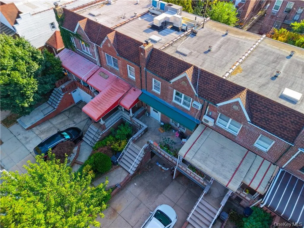 2340 29th Street, New York, NY, 3 Bedrooms Bedrooms, 7 Rooms Rooms,2 BathroomsBathrooms,Residential,For Rent,29th,0,1031642 2340 29th Street, New York, NY, 3 Bedrooms Bedrooms, 7 Rooms Rooms,2 BathroomsBathrooms,Residential,For Rent,29th,0,1031642