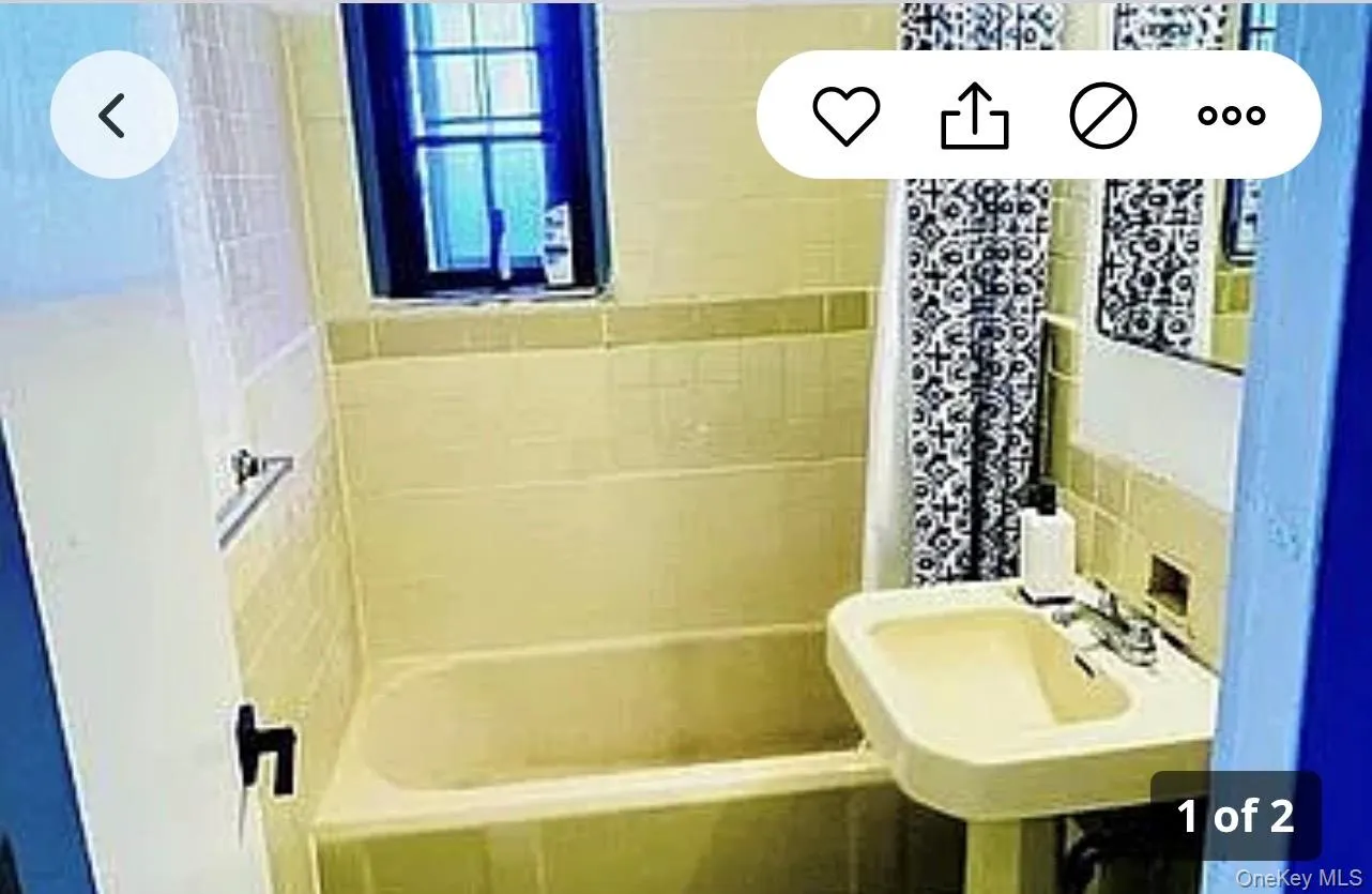 1651 Metropolitan Avenue, New York, NY, 1 Bedroom Bedrooms, 4 Rooms Rooms,1 BathroomBathrooms,Residential,For Rent,Metropolitan,0,1031646 1651 Metropolitan Avenue, New York, NY, 1 Bedroom Bedrooms, 4 Rooms Rooms,1 BathroomBathrooms,Residential,For Rent,Metropolitan,0,1031646