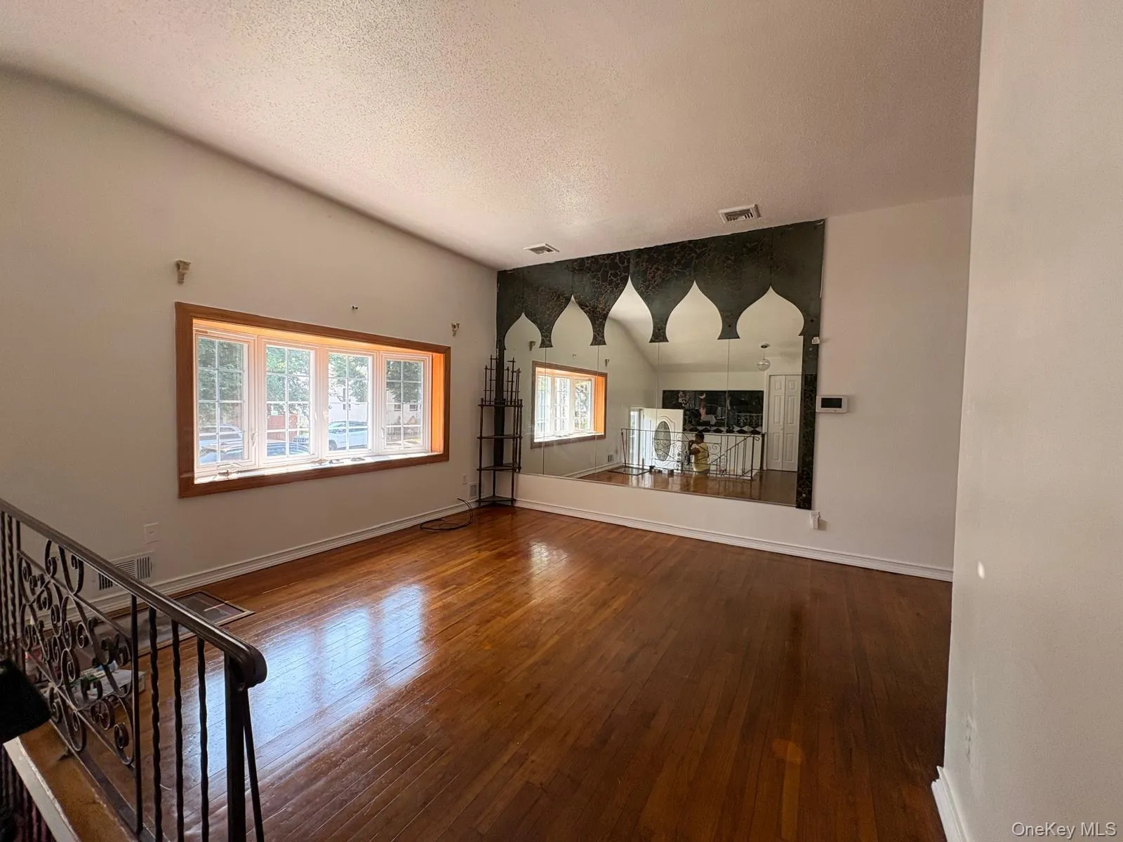 140-28 161st Street, New York, NY, 3 Bedrooms Bedrooms, 5 Rooms Rooms,2 BathroomsBathrooms,Residential Lease,For Rent,161st,0,1031647 140-28 161st Street, New York, NY, 3 Bedrooms Bedrooms, 5 Rooms Rooms,2 BathroomsBathrooms,Residential Lease,For Rent,161st,0,1031647