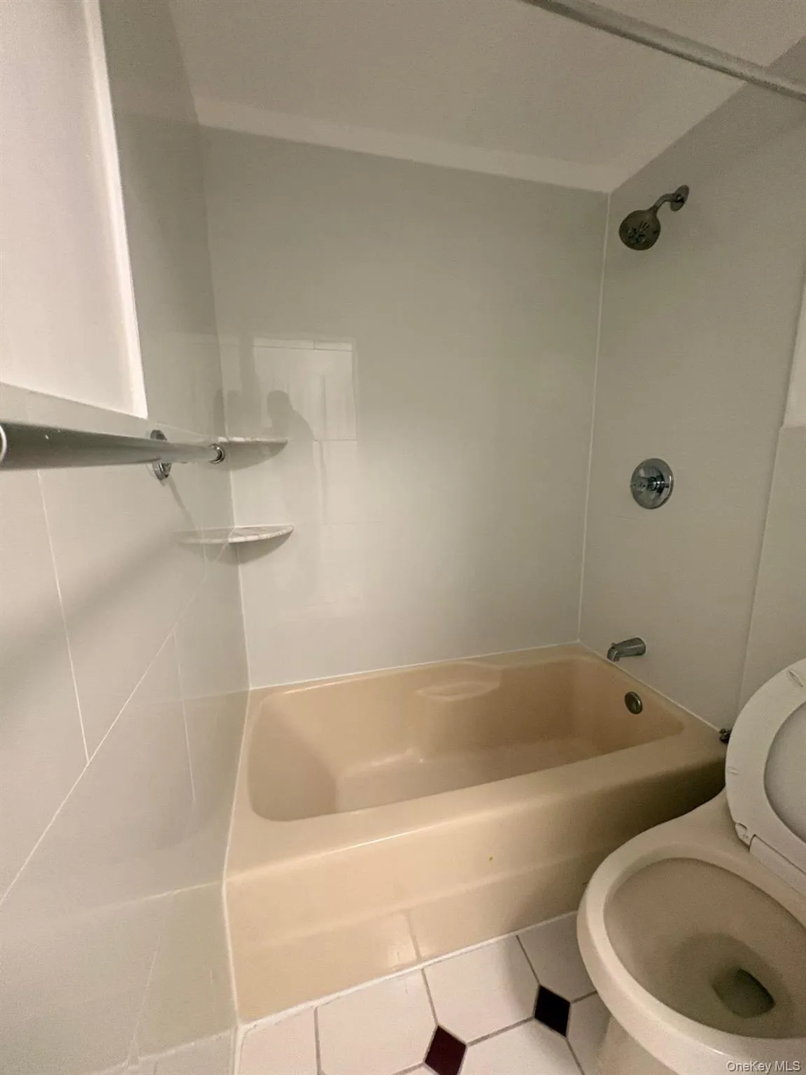 140-28 161st Street, New York, NY, 3 Bedrooms Bedrooms, 5 Rooms Rooms,2 BathroomsBathrooms,Residential Lease,For Rent,161st,0,1031647 140-28 161st Street, New York, NY, 3 Bedrooms Bedrooms, 5 Rooms Rooms,2 BathroomsBathrooms,Residential Lease,For Rent,161st,0,1031647