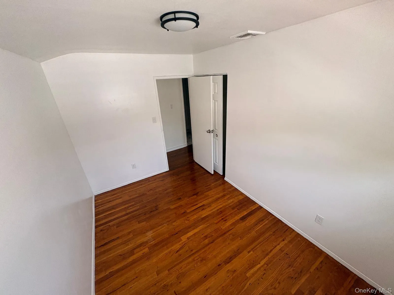 140-28 161st Street, New York, NY, 3 Bedrooms Bedrooms, 5 Rooms Rooms,2 BathroomsBathrooms,Residential Lease,For Rent,161st,0,1031647 140-28 161st Street, New York, NY, 3 Bedrooms Bedrooms, 5 Rooms Rooms,2 BathroomsBathrooms,Residential Lease,For Rent,161st,0,1031647