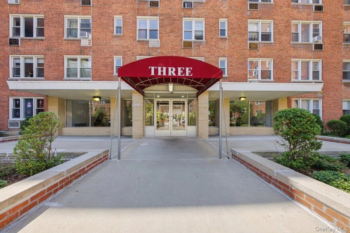 3 Sadore Lane, Yonkers, NY, 1 Bedroom Bedrooms, 4 Rooms Rooms,1 BathroomBathrooms,Residential,For Rent,Sadore,0,1031652 3 Sadore Lane, Yonkers, NY, 1 Bedroom Bedrooms, 4 Rooms Rooms,1 BathroomBathrooms,Residential,For Rent,Sadore,0,1031652