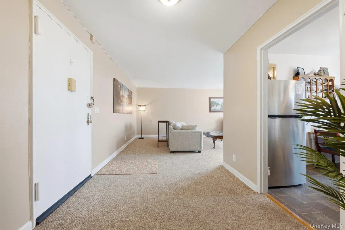 3 Sadore Lane, Yonkers, NY, 1 Bedroom Bedrooms, 4 Rooms Rooms,1 BathroomBathrooms,Residential,For Rent,Sadore,0,1031652 3 Sadore Lane, Yonkers, NY, 1 Bedroom Bedrooms, 4 Rooms Rooms,1 BathroomBathrooms,Residential,For Rent,Sadore,0,1031652