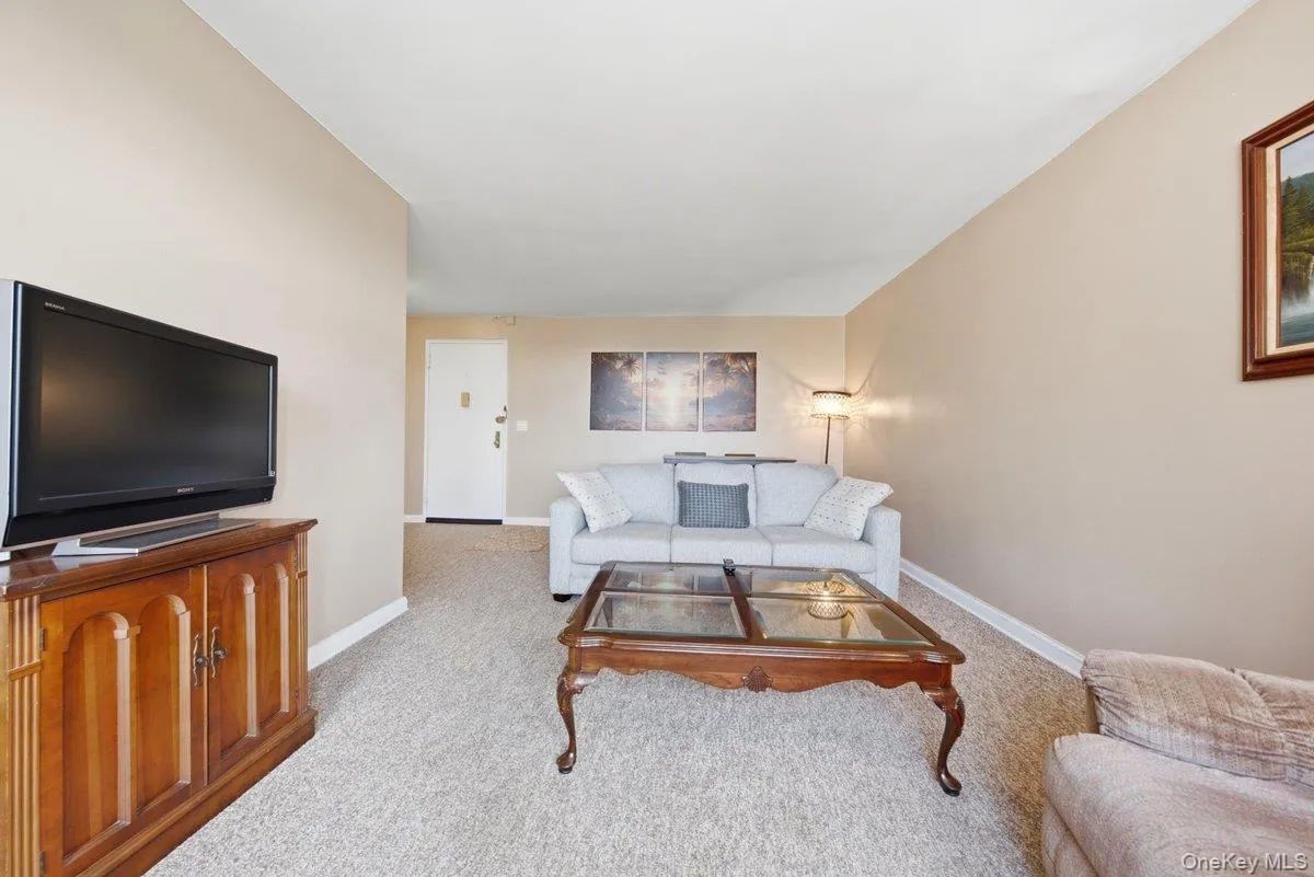 3 Sadore Lane, Yonkers, NY, 1 Bedroom Bedrooms, 4 Rooms Rooms,1 BathroomBathrooms,Residential,For Rent,Sadore,0,1031652 3 Sadore Lane, Yonkers, NY, 1 Bedroom Bedrooms, 4 Rooms Rooms,1 BathroomBathrooms,Residential,For Rent,Sadore,0,1031652