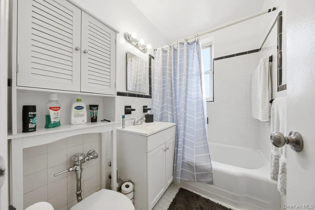 3 Sadore Lane, Yonkers, NY, 1 Bedroom Bedrooms, 4 Rooms Rooms,1 BathroomBathrooms,Residential,For Rent,Sadore,0,1031652 3 Sadore Lane, Yonkers, NY, 1 Bedroom Bedrooms, 4 Rooms Rooms,1 BathroomBathrooms,Residential,For Rent,Sadore,0,1031652