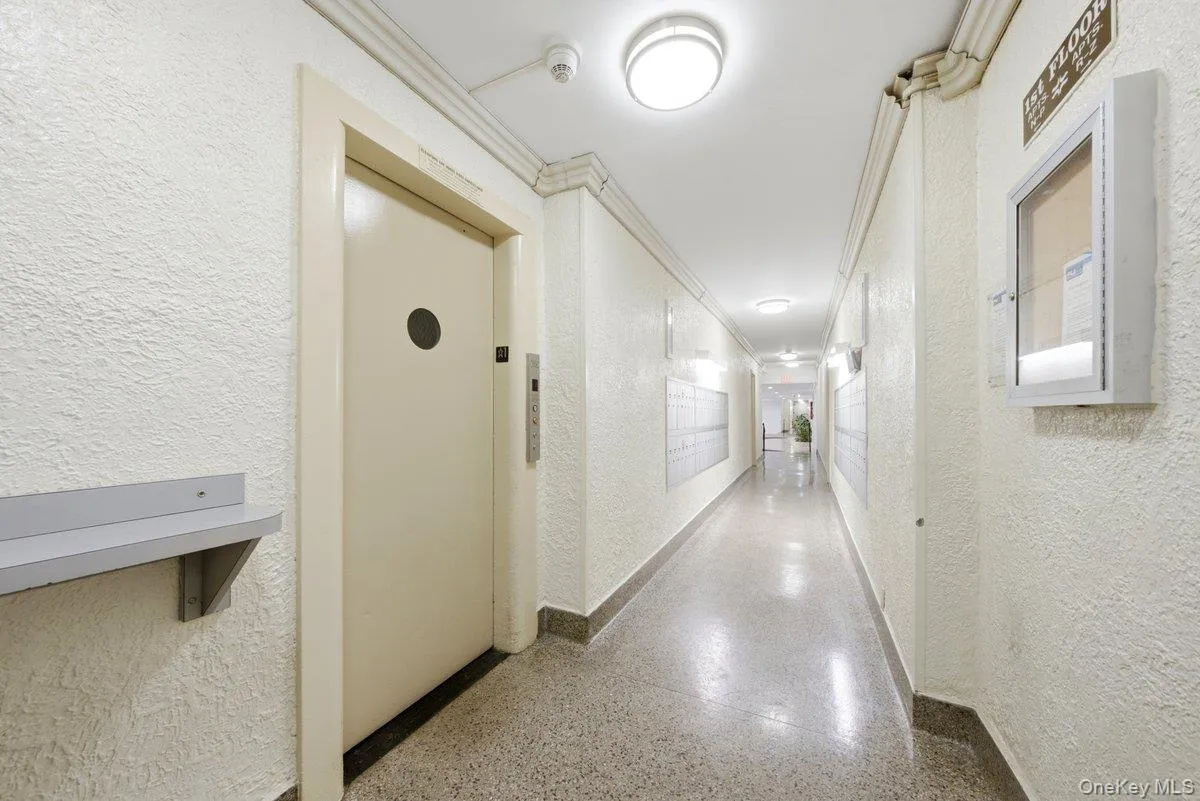 3 Sadore Lane, Yonkers, NY, 1 Bedroom Bedrooms, 4 Rooms Rooms,1 BathroomBathrooms,Residential,For Rent,Sadore,0,1031652 3 Sadore Lane, Yonkers, NY, 1 Bedroom Bedrooms, 4 Rooms Rooms,1 BathroomBathrooms,Residential,For Rent,Sadore,0,1031652