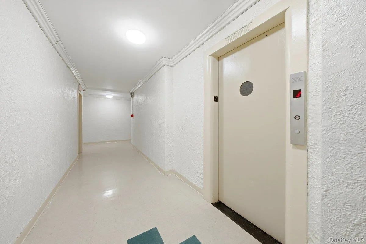 3 Sadore Lane, Yonkers, NY, 1 Bedroom Bedrooms, 4 Rooms Rooms,1 BathroomBathrooms,Residential,For Rent,Sadore,0,1031652 3 Sadore Lane, Yonkers, NY, 1 Bedroom Bedrooms, 4 Rooms Rooms,1 BathroomBathrooms,Residential,For Rent,Sadore,0,1031652