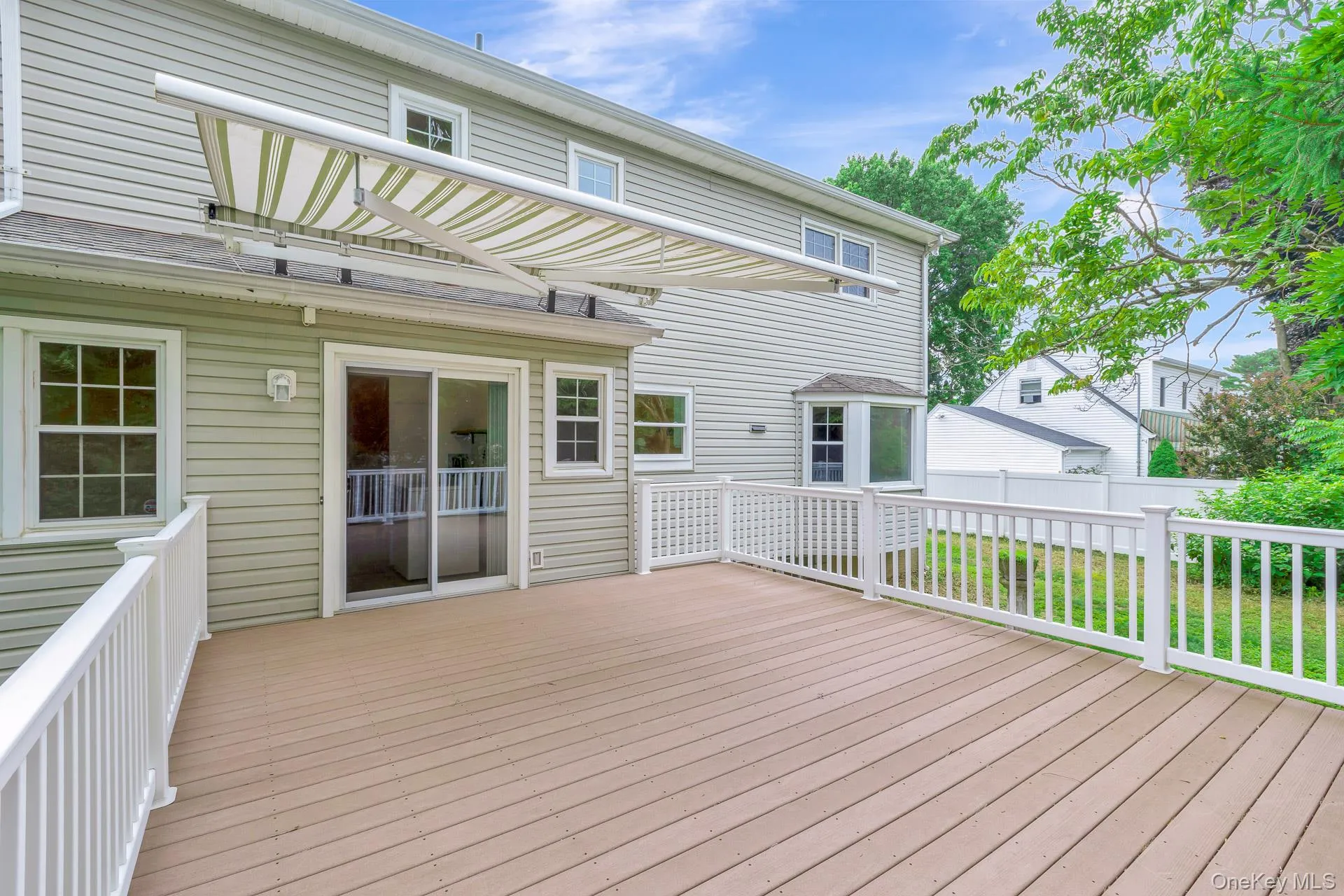 Deck with Retractable Awning Deck with Retractable Awning