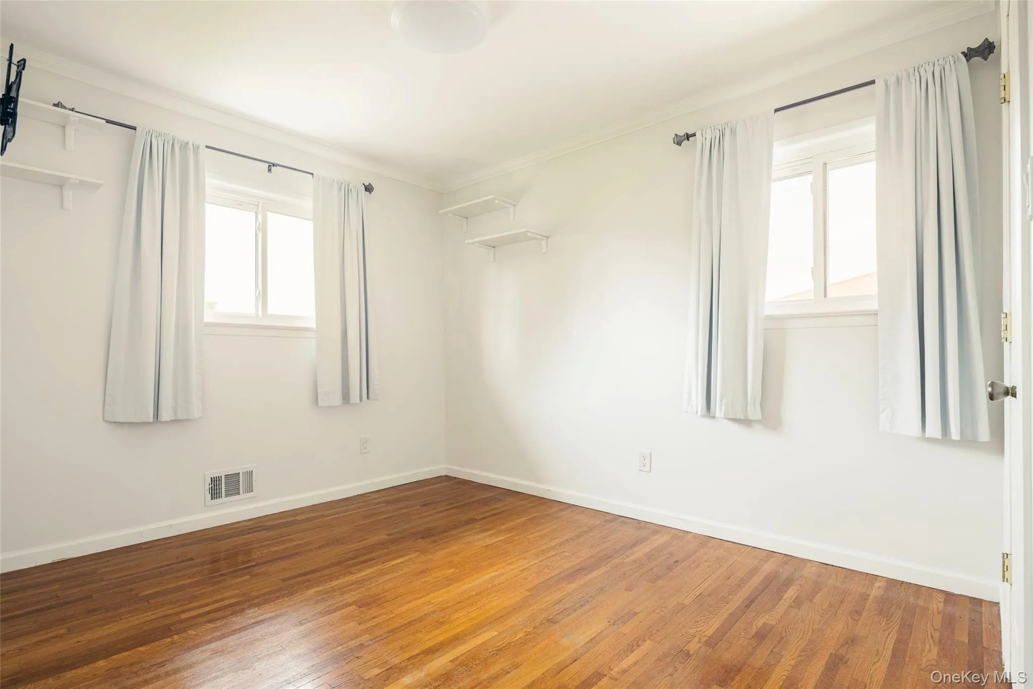 199 Orange Street, Islip, NY, 4 Bedrooms Bedrooms, 8 Rooms Rooms,2 BathroomsBathrooms,Residential,For Rent,Orange,0,1031654 199 Orange Street, Islip, NY, 4 Bedrooms Bedrooms, 8 Rooms Rooms,2 BathroomsBathrooms,Residential,For Rent,Orange,0,1031654